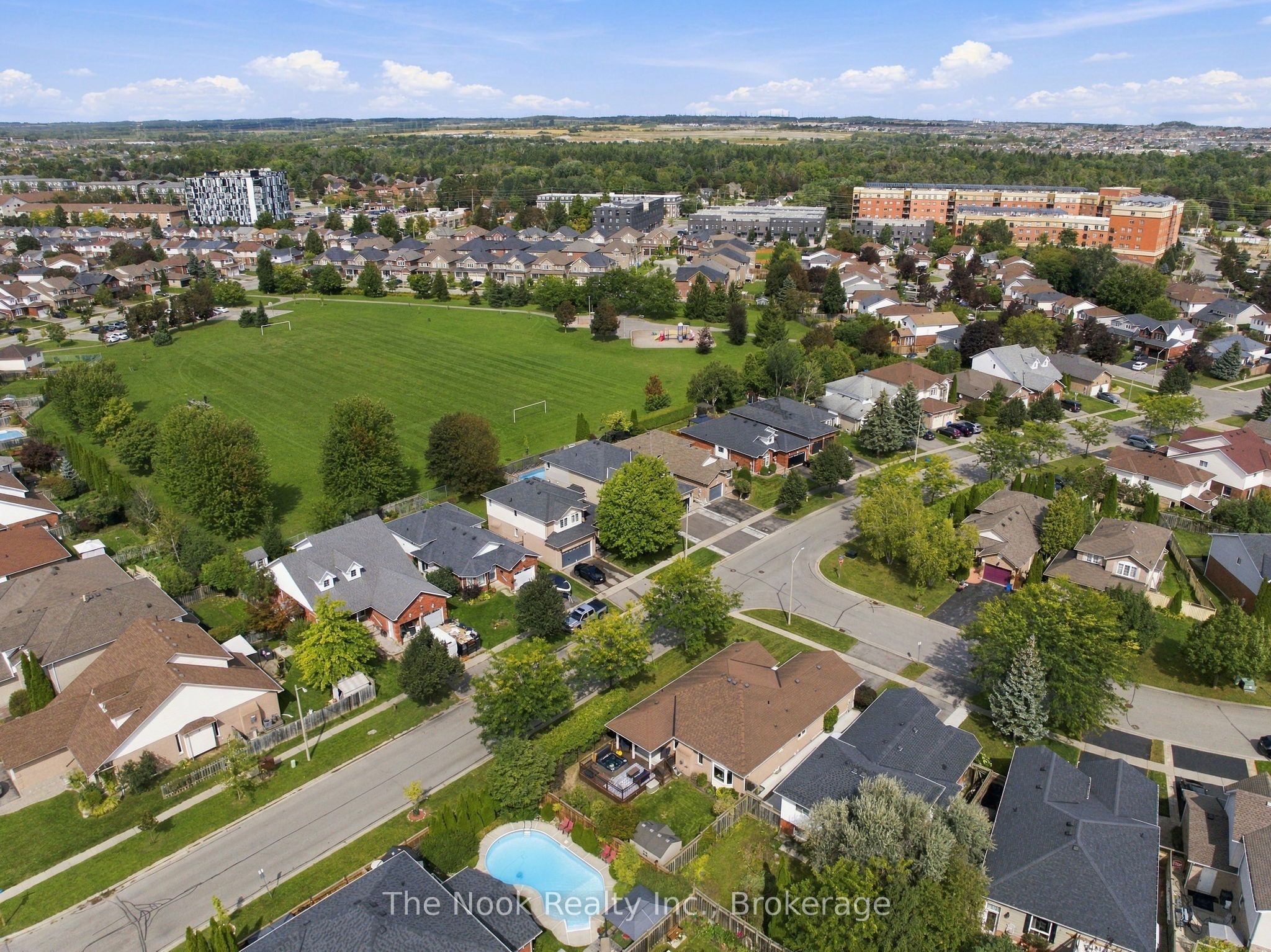 1633 Erindale Crescent Property Photo 41