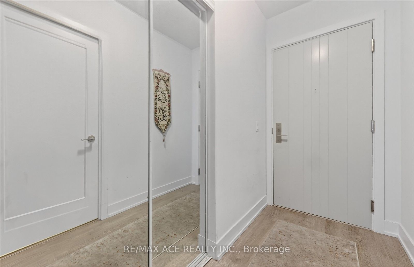 2550 Simcoe Street N 809 Property Photo 13