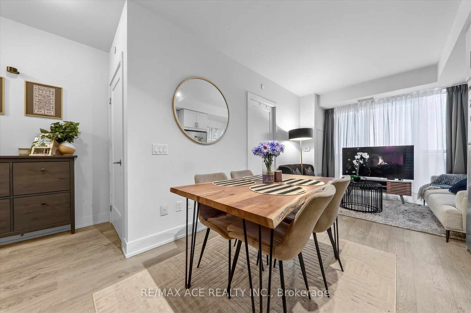 2550 Simcoe Street N 809 Property Photo 21