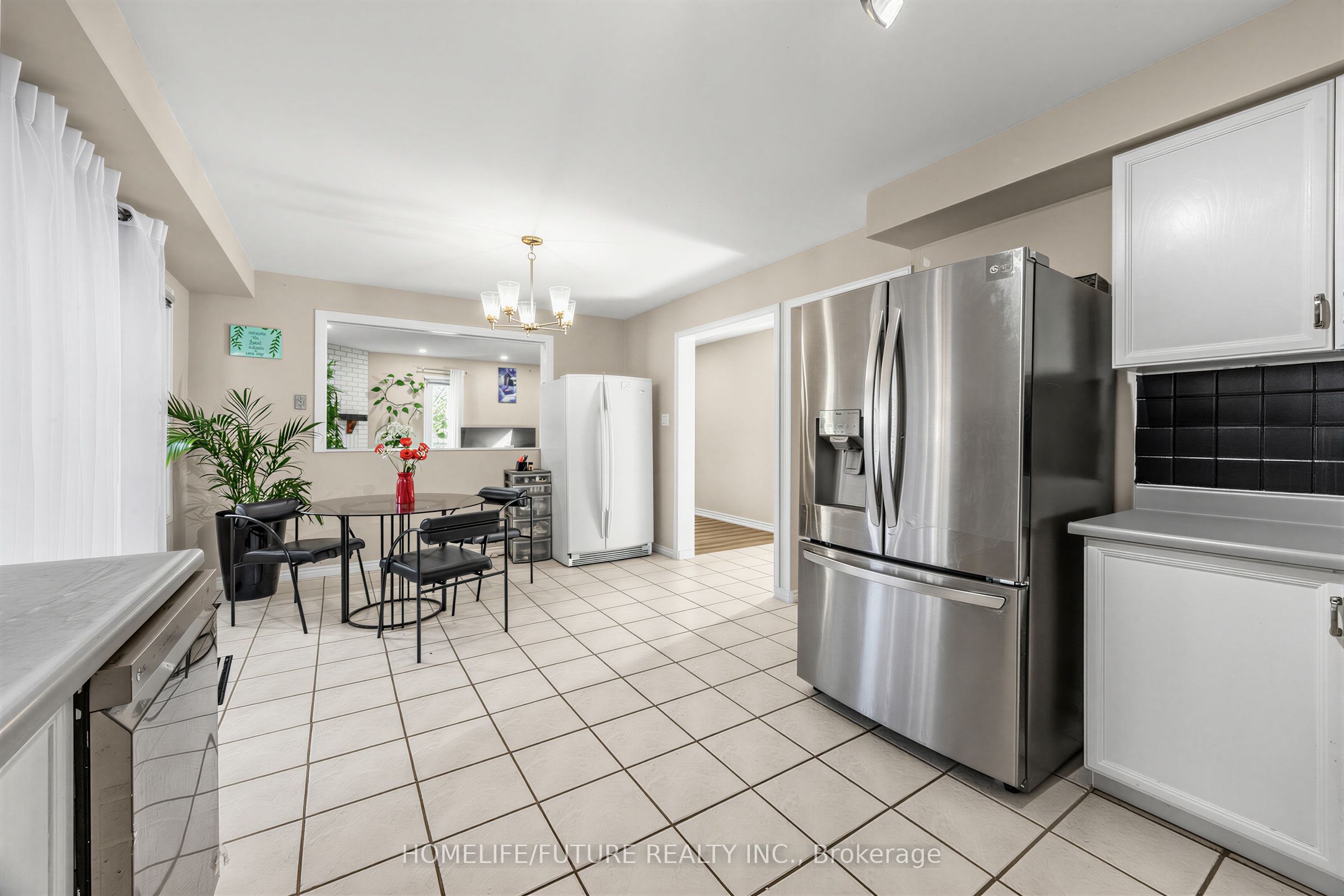 123 Bennett Avenue Property Photo 8
