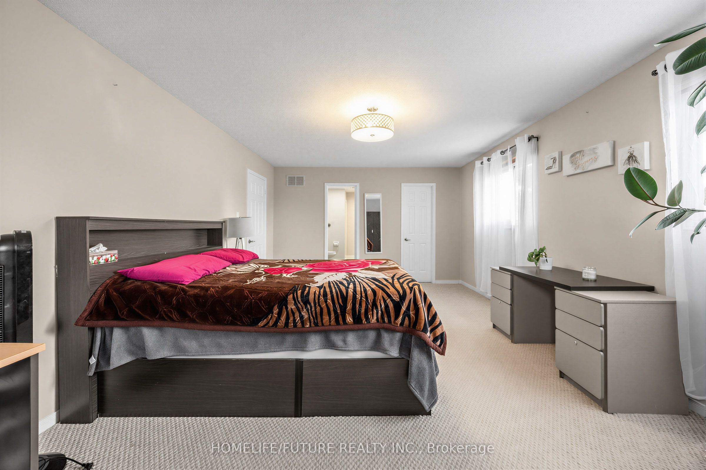 123 Bennett Avenue Property Photo 14