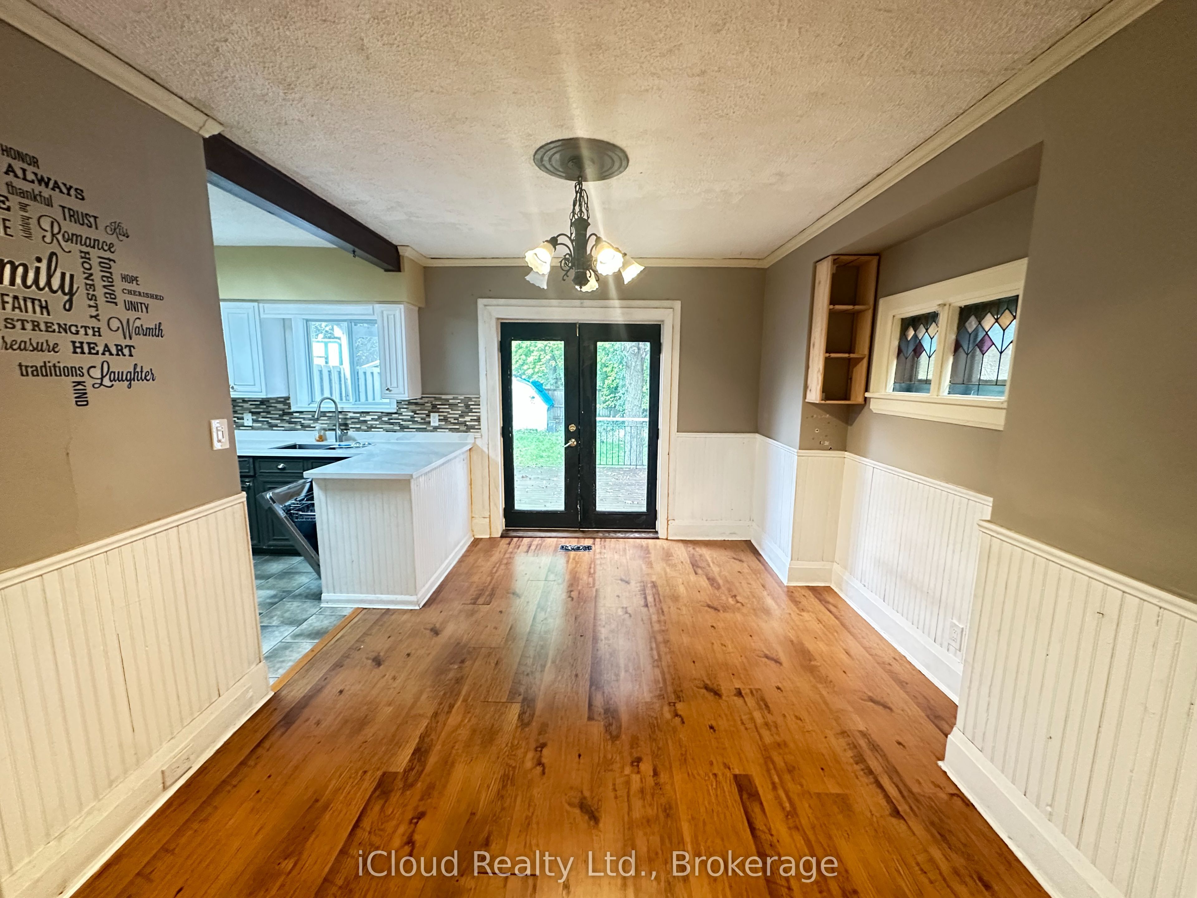 27 Buckingham Avenue Property Photo 10