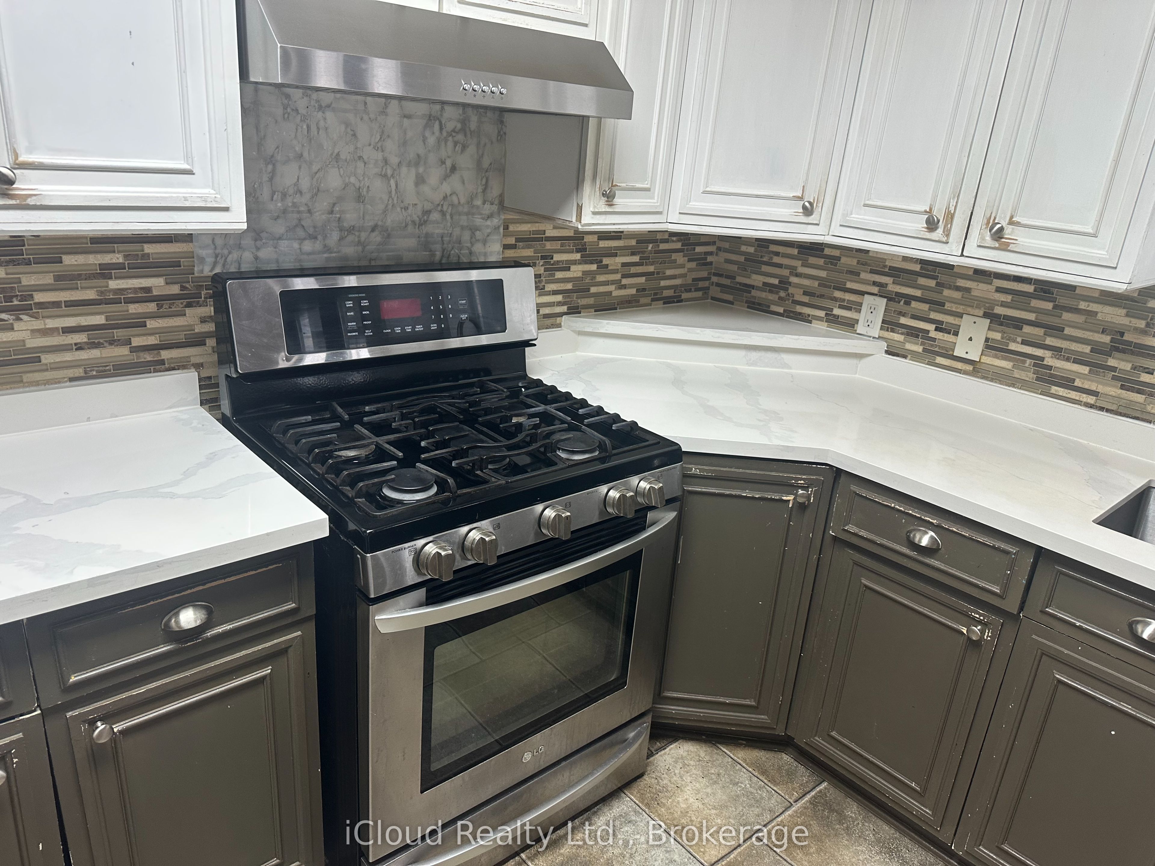 27 Buckingham Avenue Property Photo 13