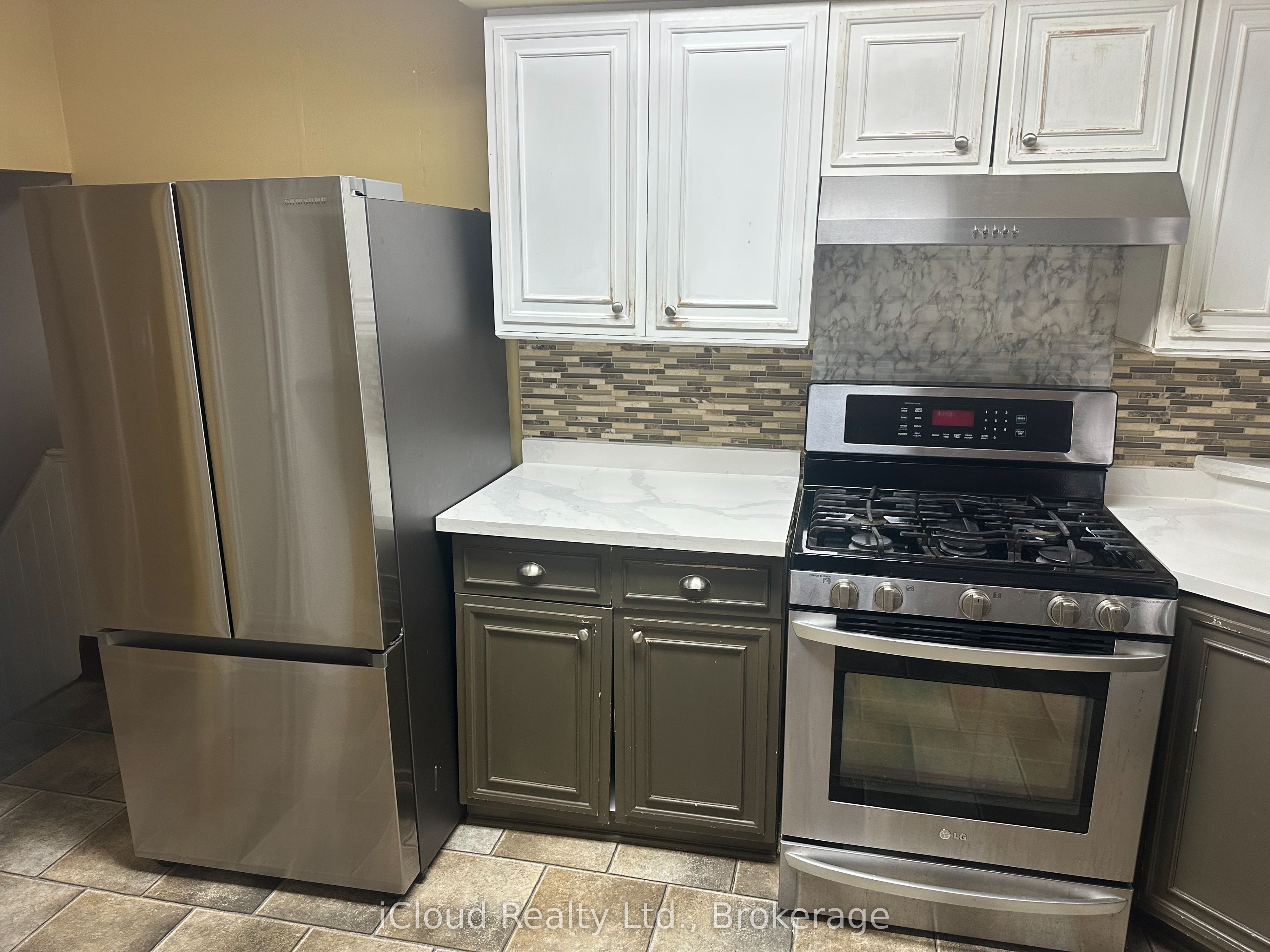 27 Buckingham Avenue Property Photo 14