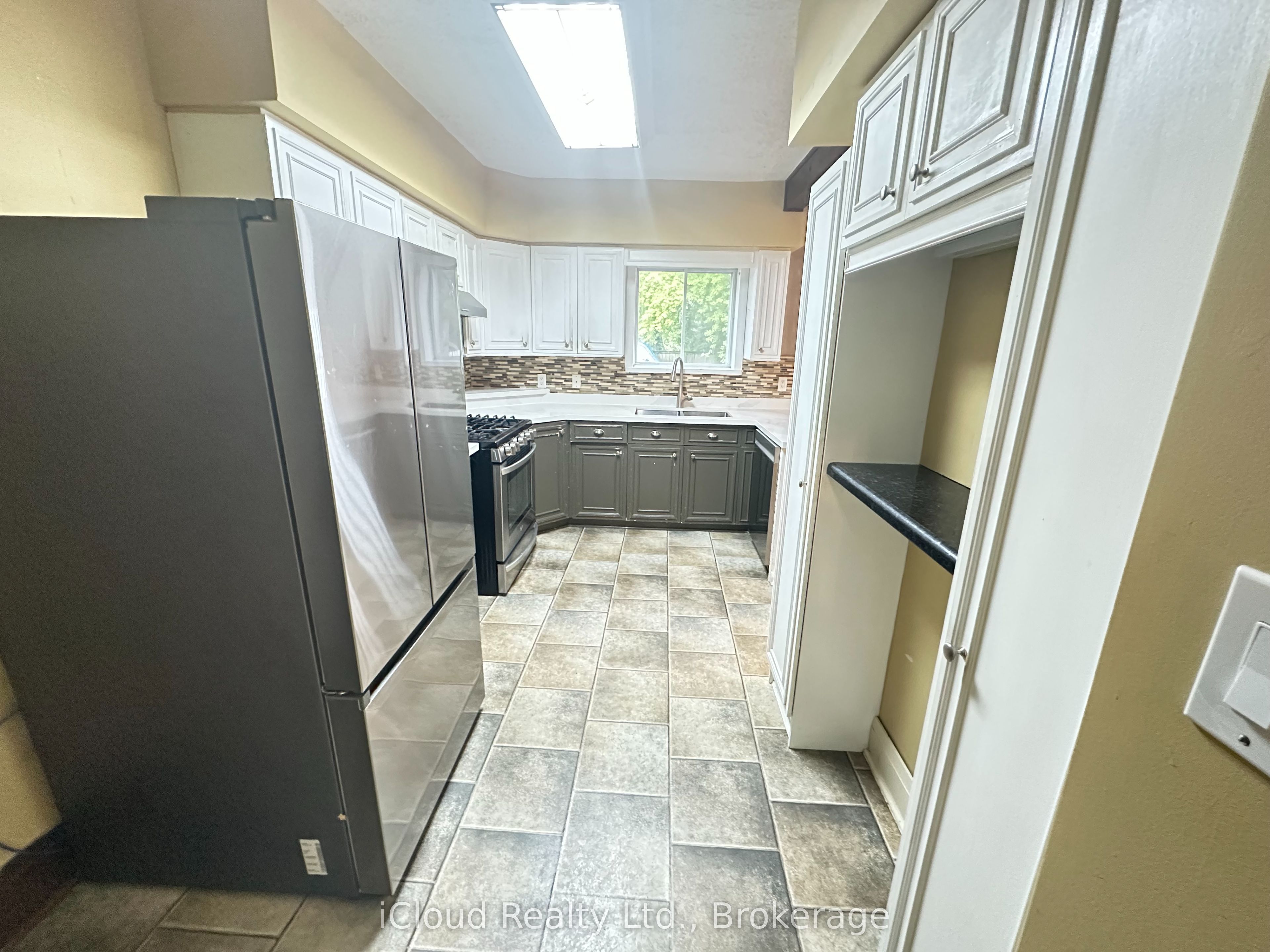 27 Buckingham Avenue Property Photo 15