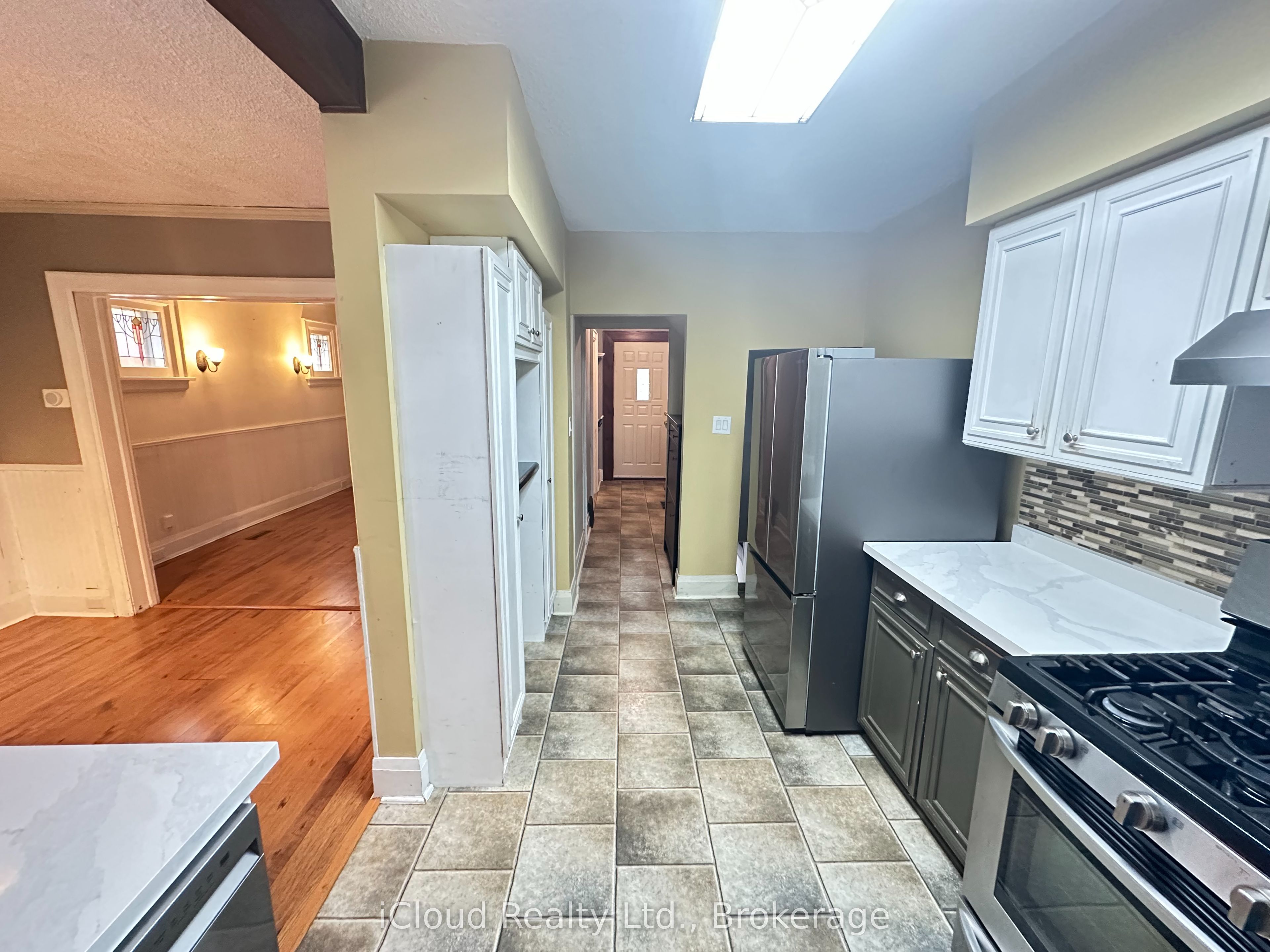 27 Buckingham Avenue Property Photo 17