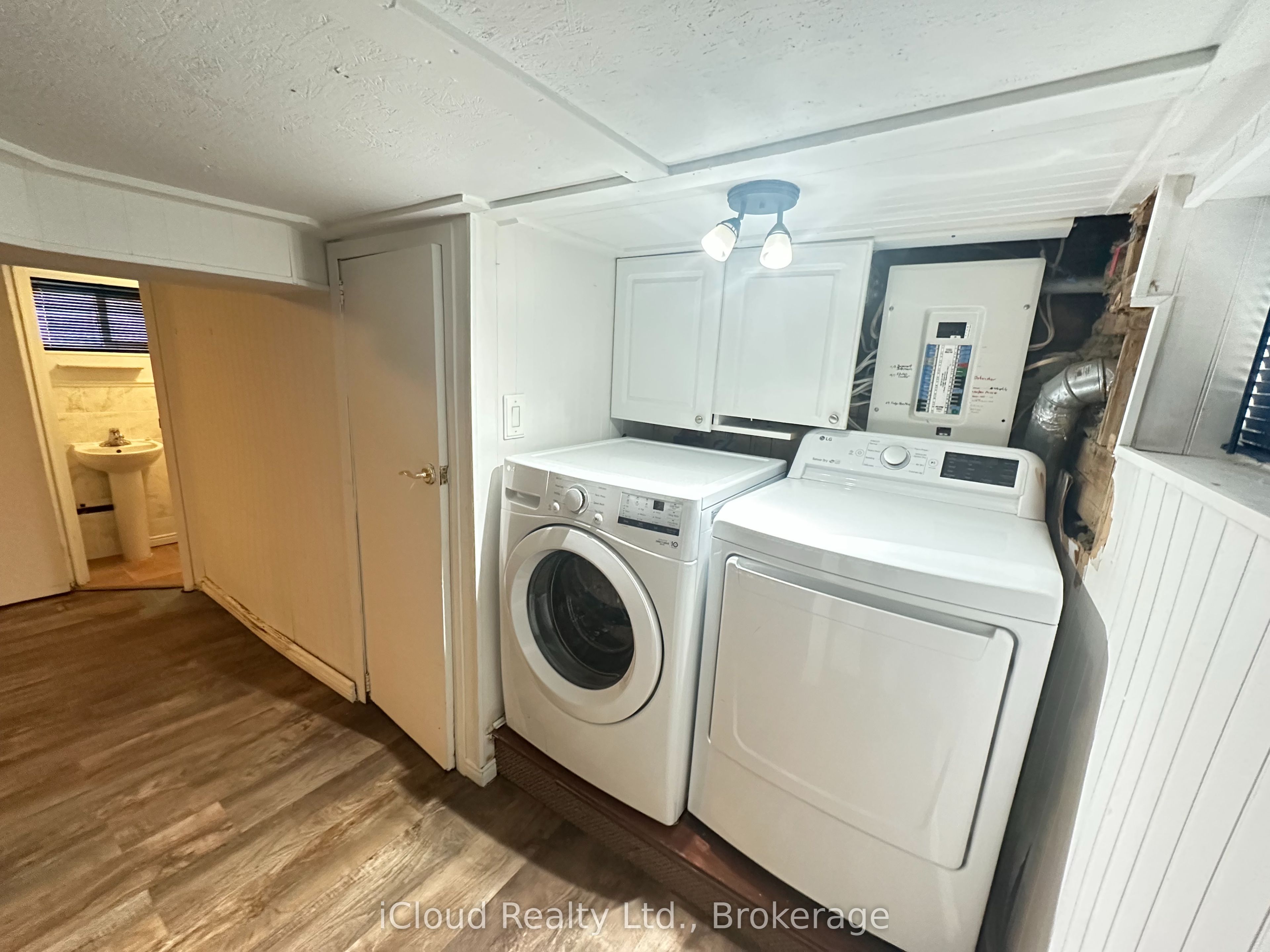 27 Buckingham Avenue Property Photo 32