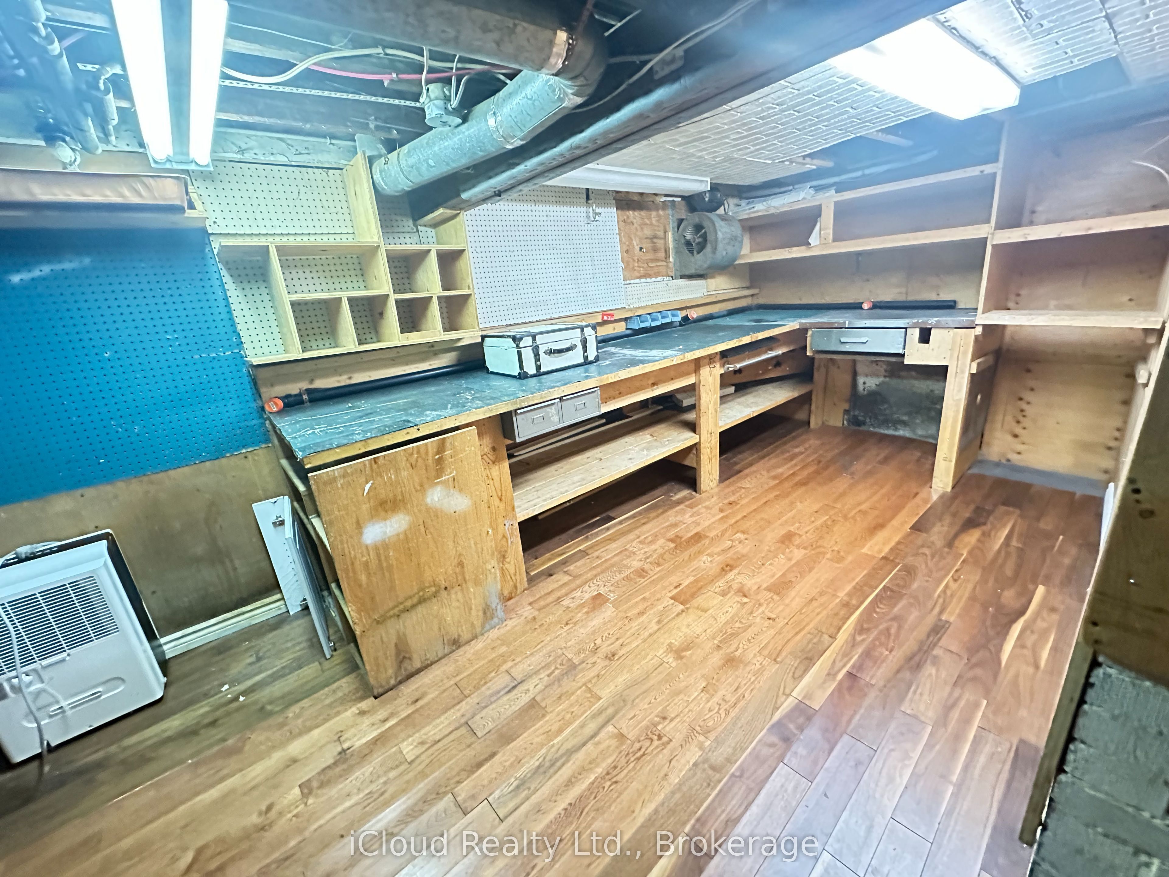 27 Buckingham Avenue Property Photo 34