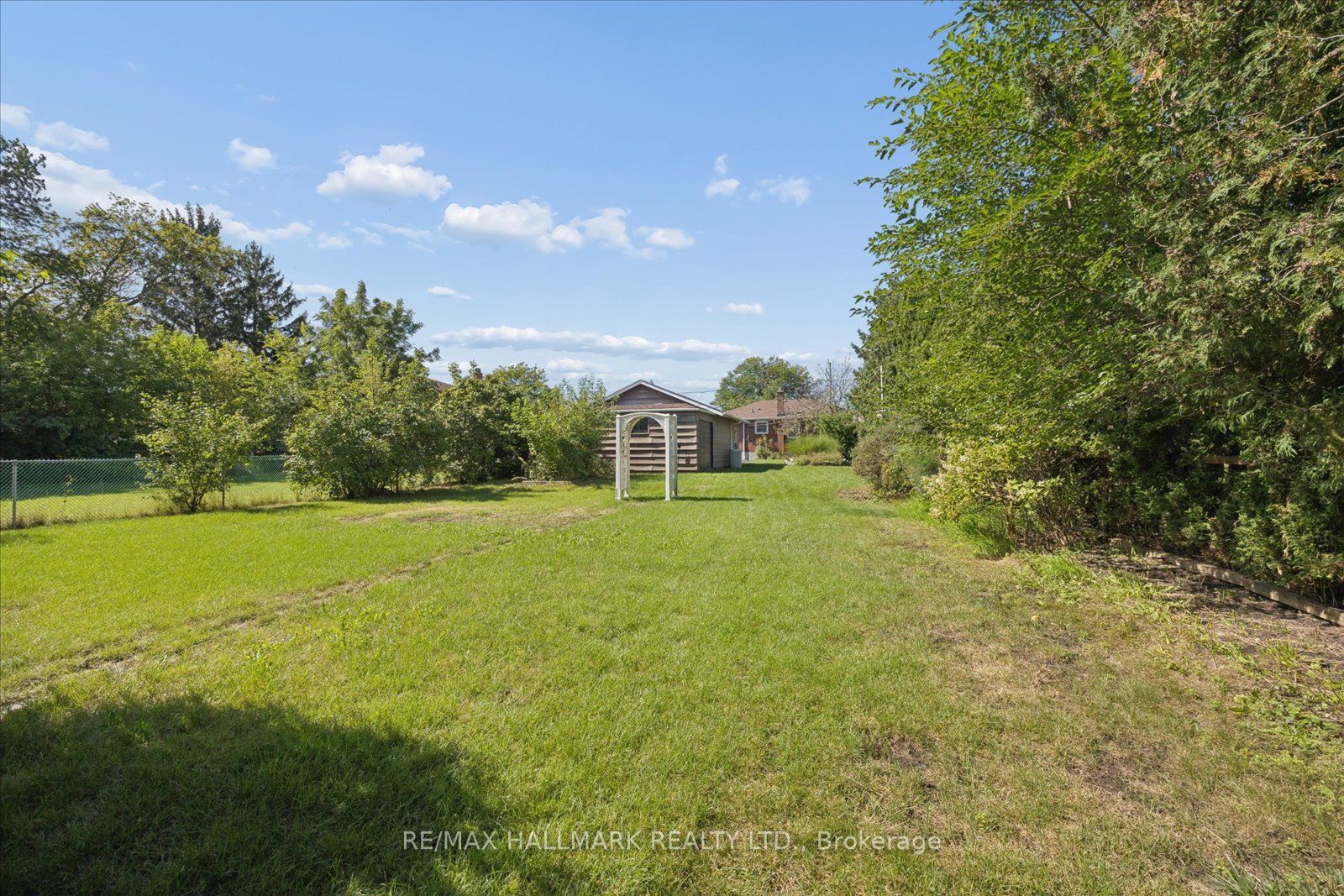 139 Elinor Avenue Property Photo 3