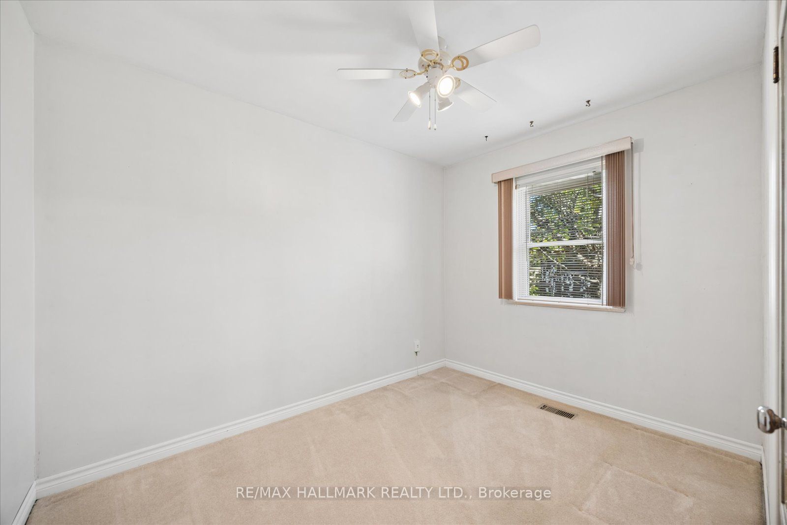 139 Elinor Avenue Property Photo 14