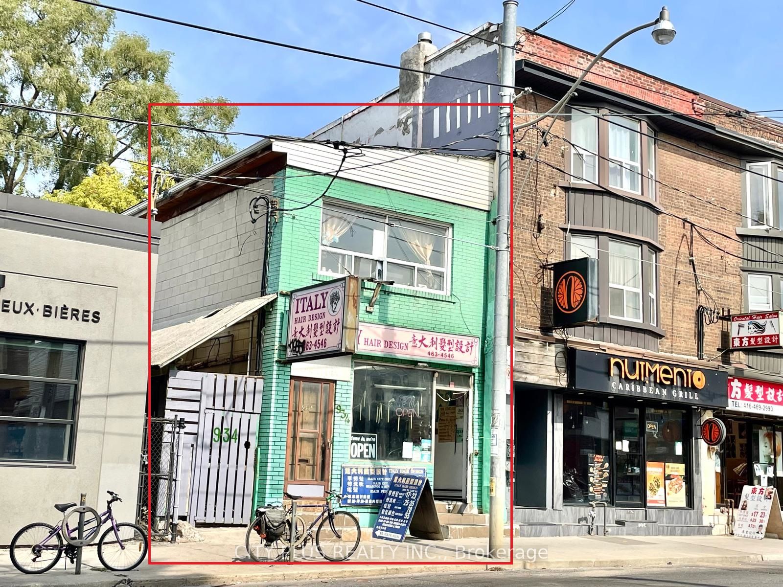 934 Gerrard Street E