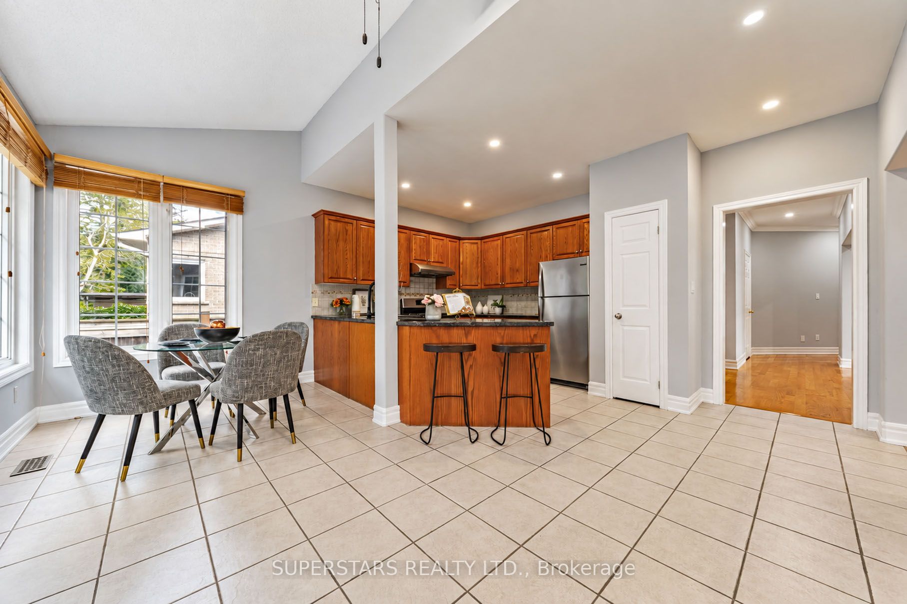 10 Thistledown Crescent Property Photo 16