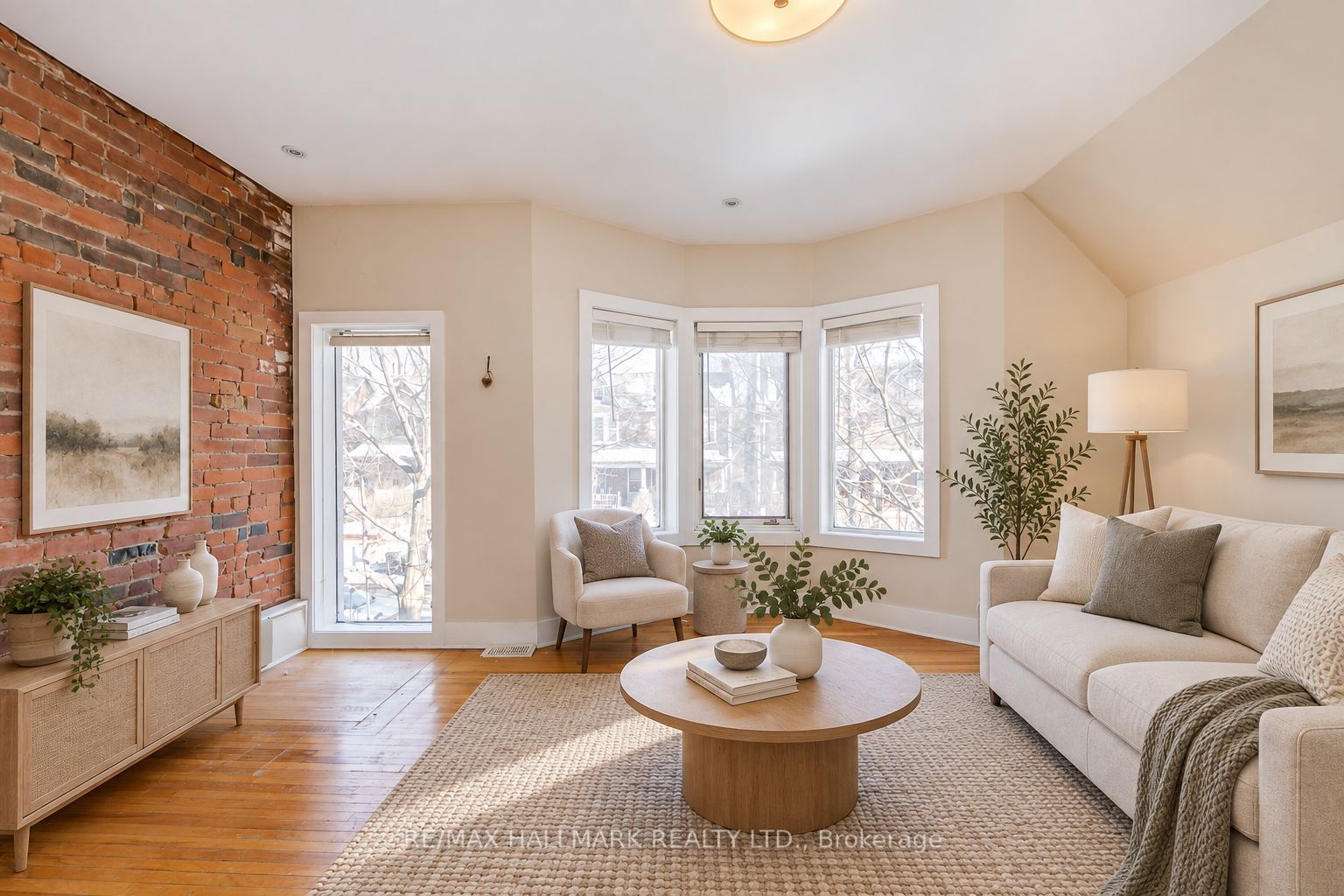 6 Prust Avenue Upper Property Photo 2