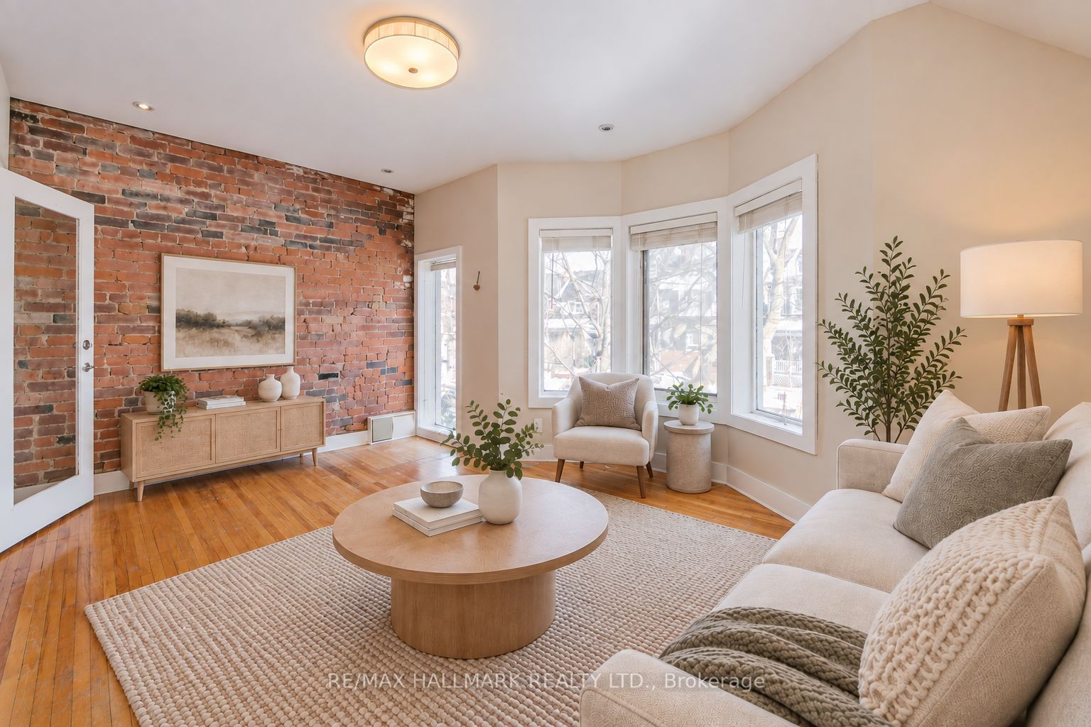6 Prust Avenue Upper Property Photo 4