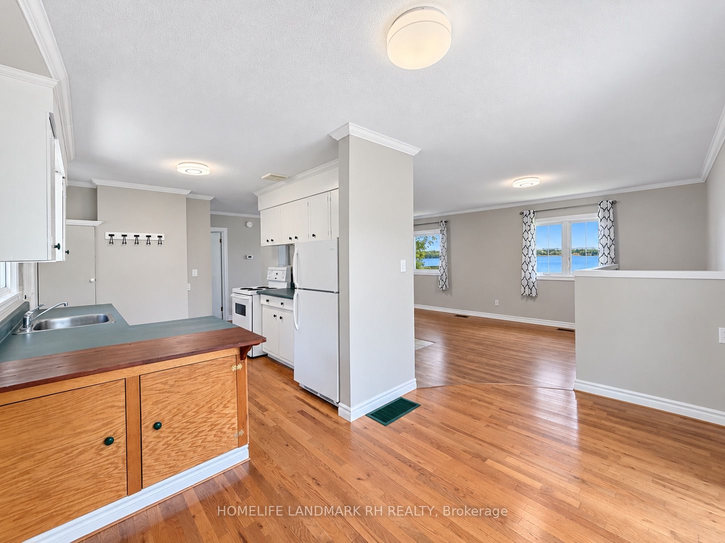 260 Portview Road Property Photo 10