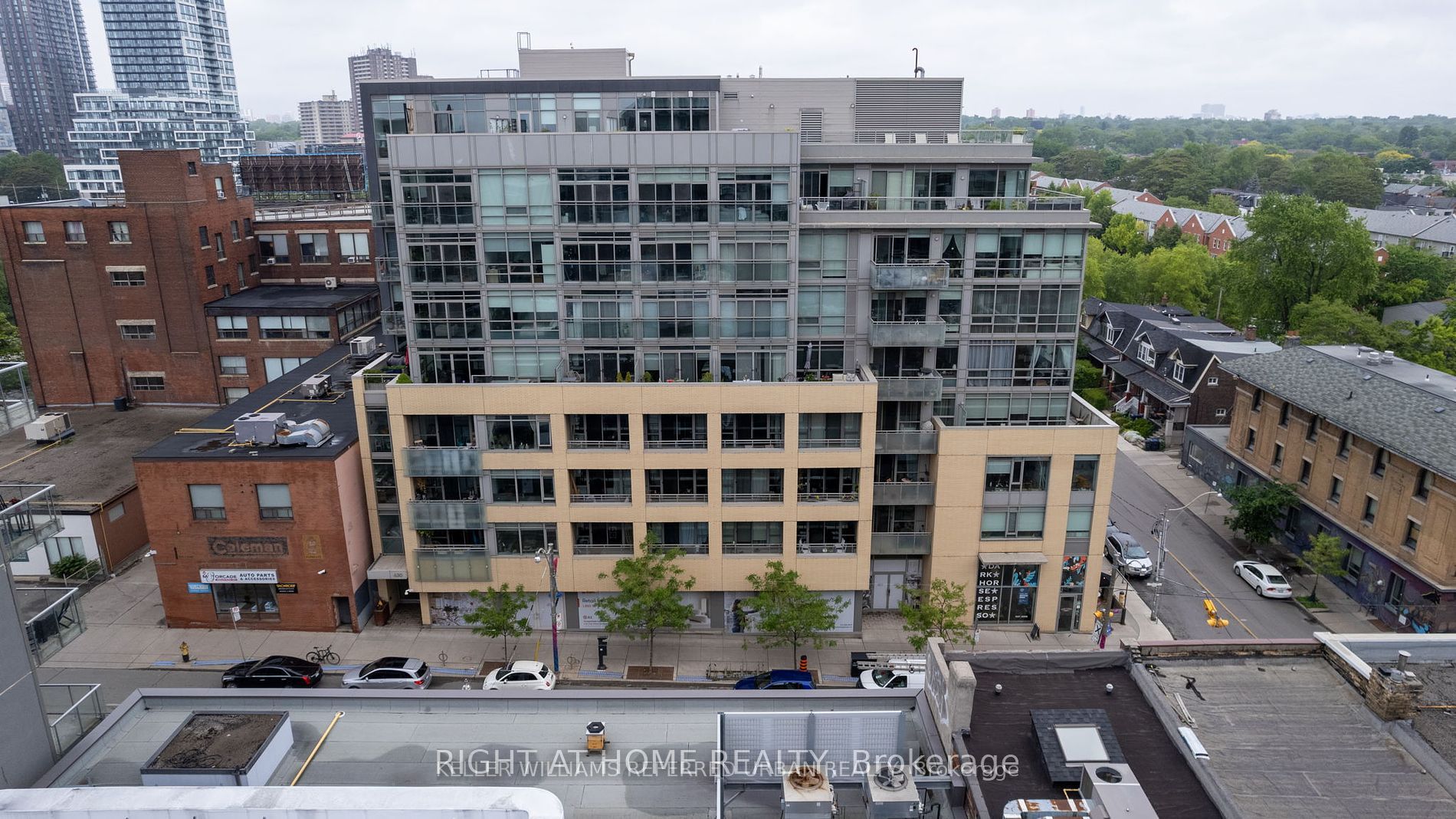 630 Queen Street E 407 Property Photo 4