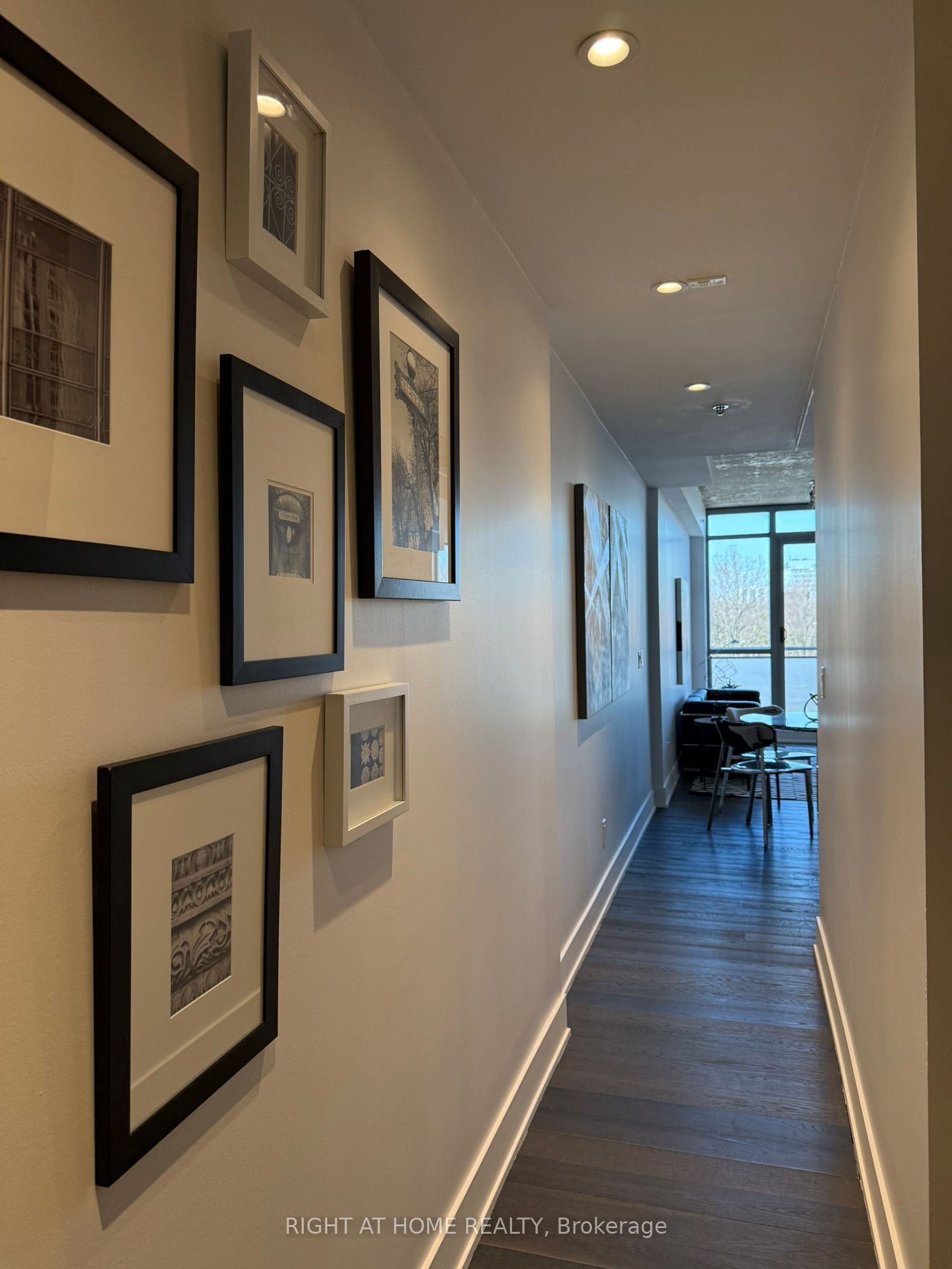 630 Queen Street E 407 Property Photo 6