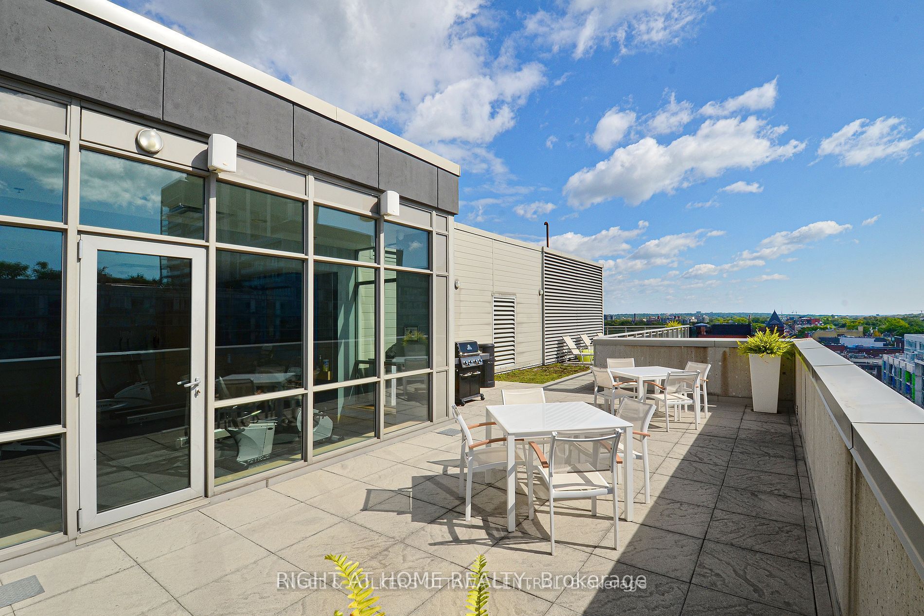 630 Queen Street E 407 Property Photo 29
