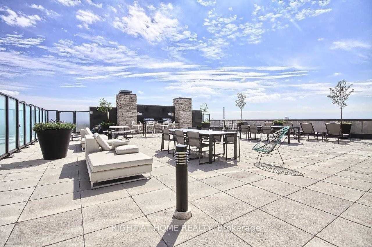 1190 Dundas Street E 627 Property Photo 11