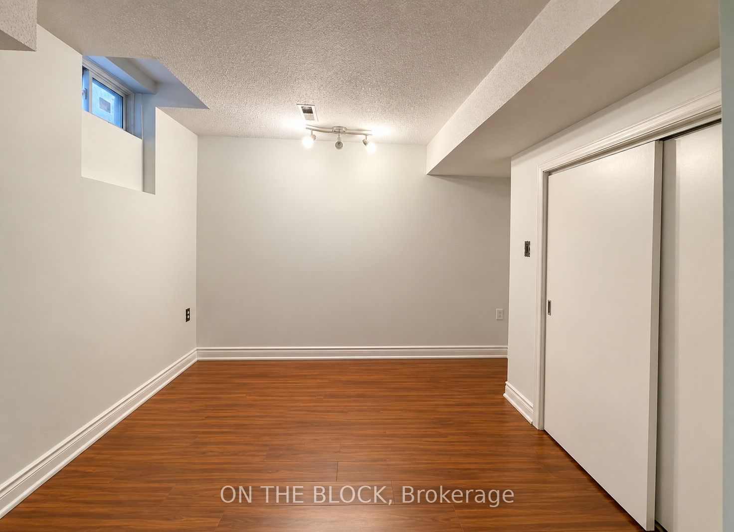 70 Dalmatian Crescent Property Photo 5