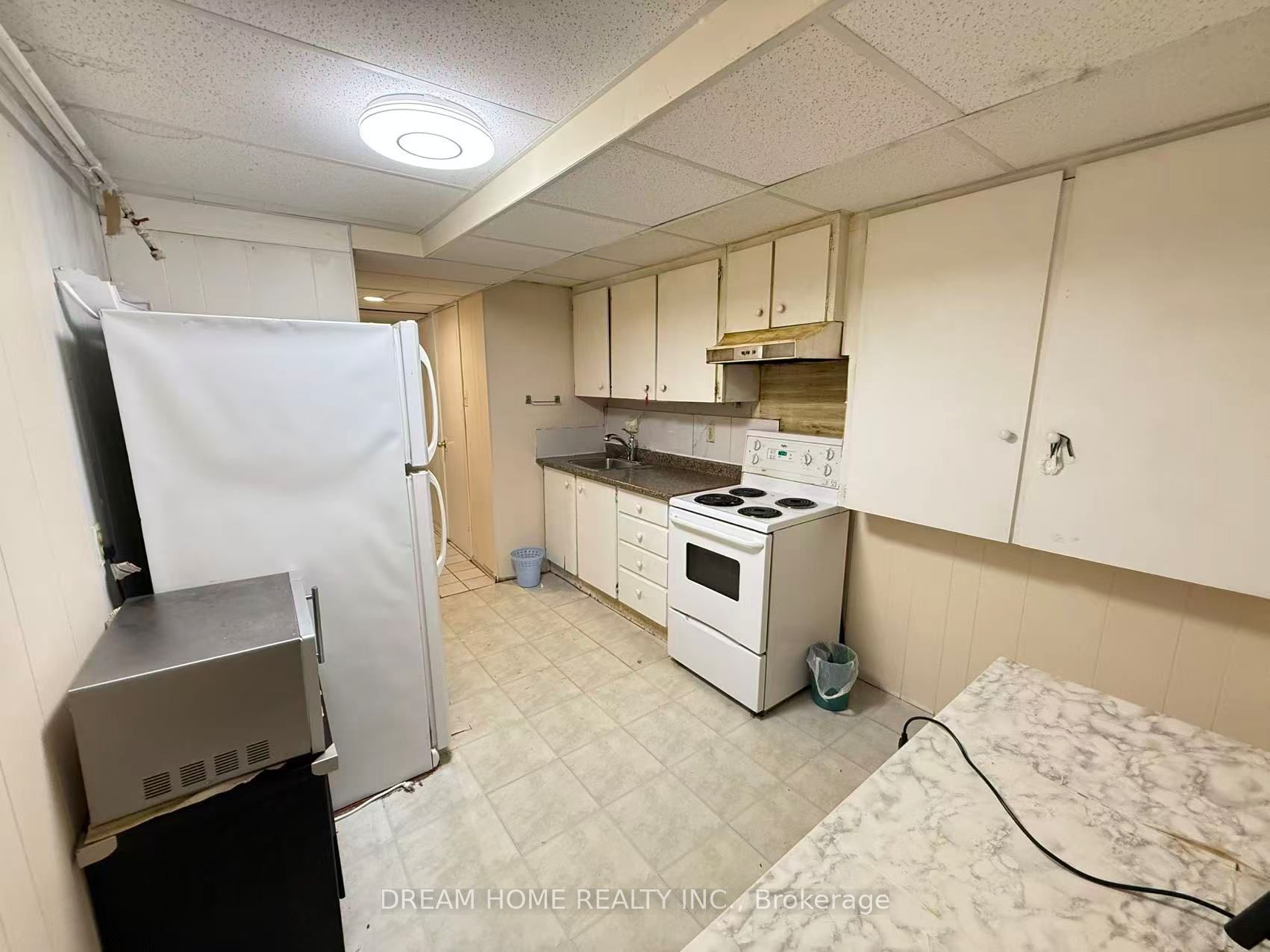 92 Rainier Square Property Photo 9