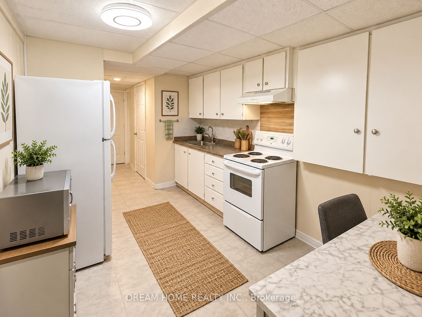 92 Rainier Square Property Photo 17