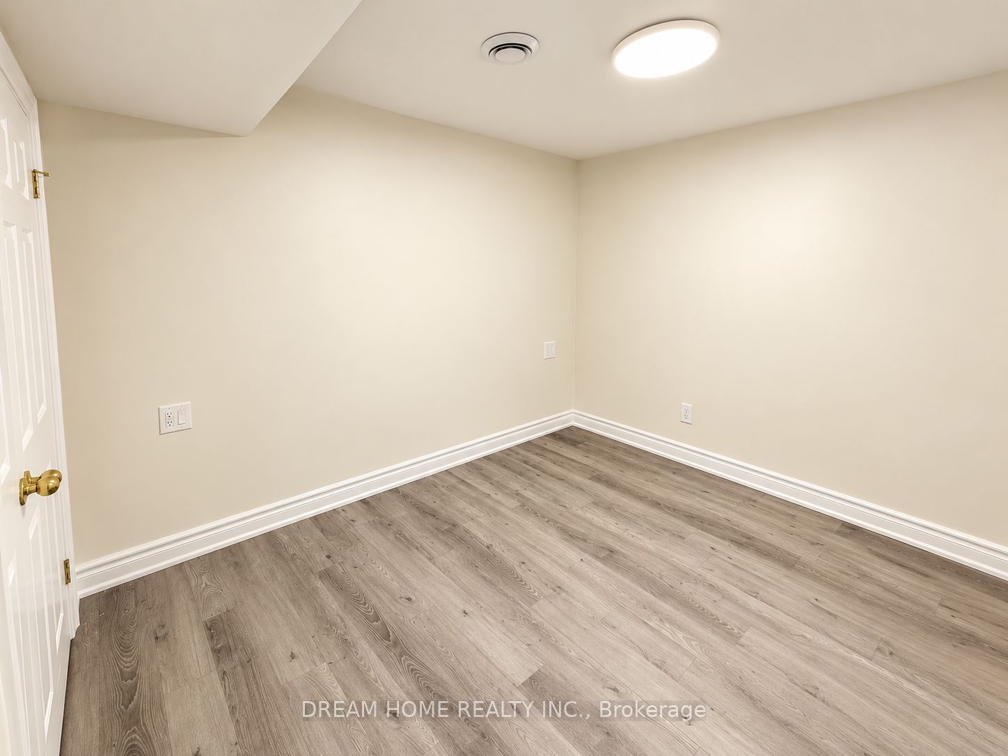 70 Rainier Square Property Photo 5