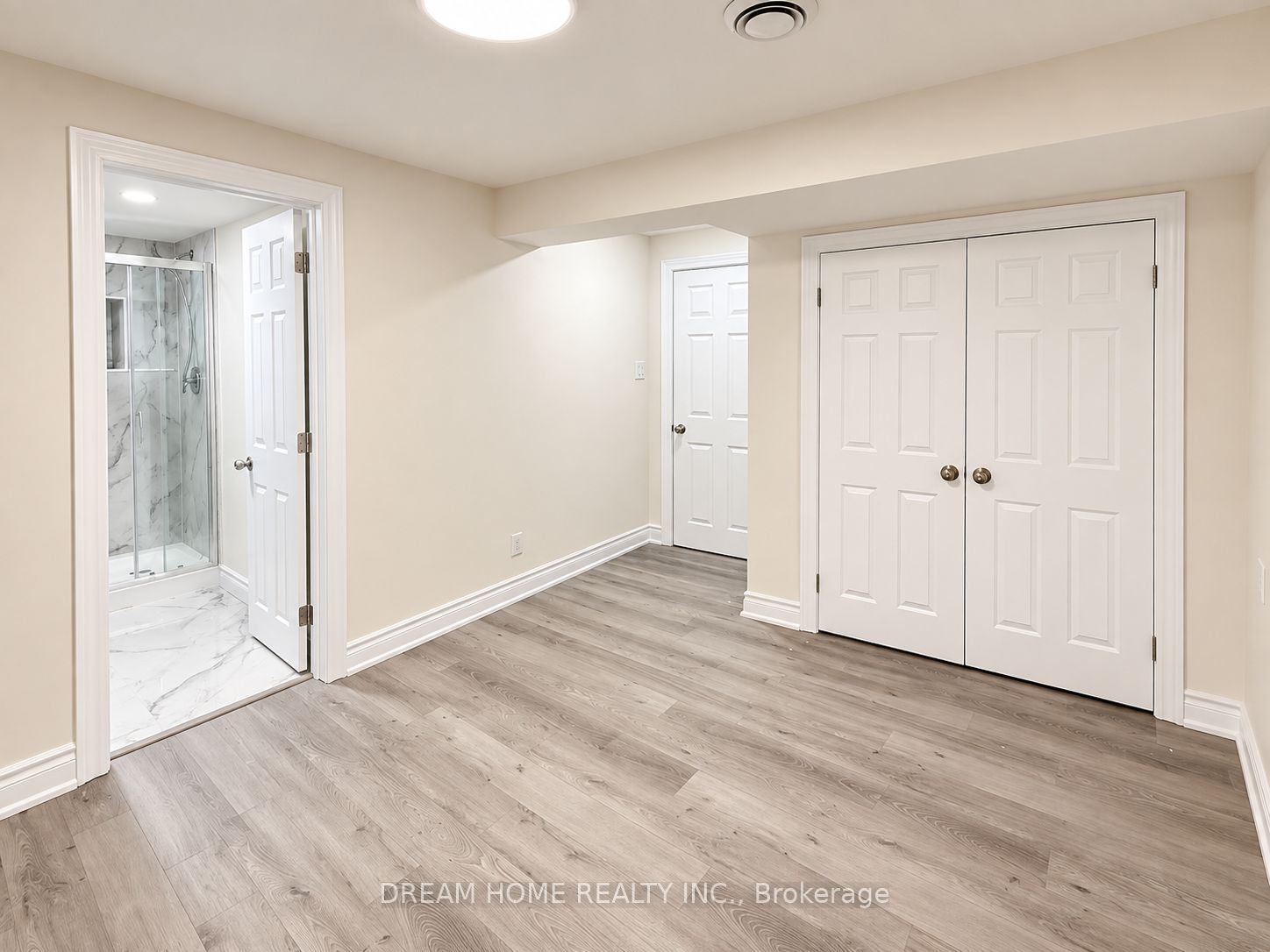 70 Rainier Square Property Photo 6