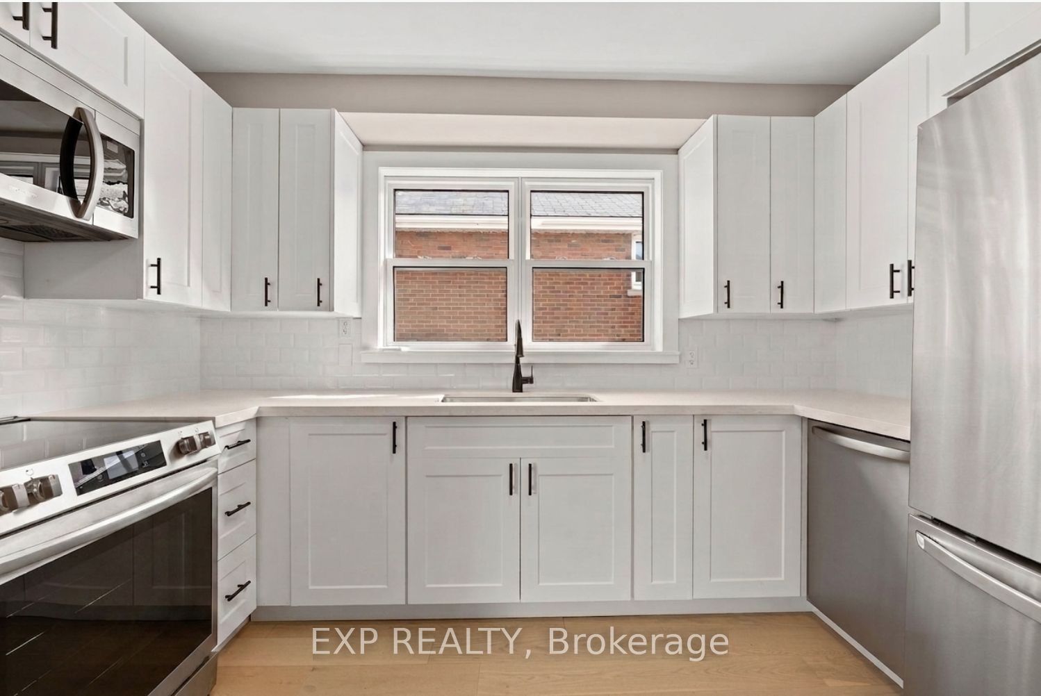 780 Oxford Street Property Photo 3