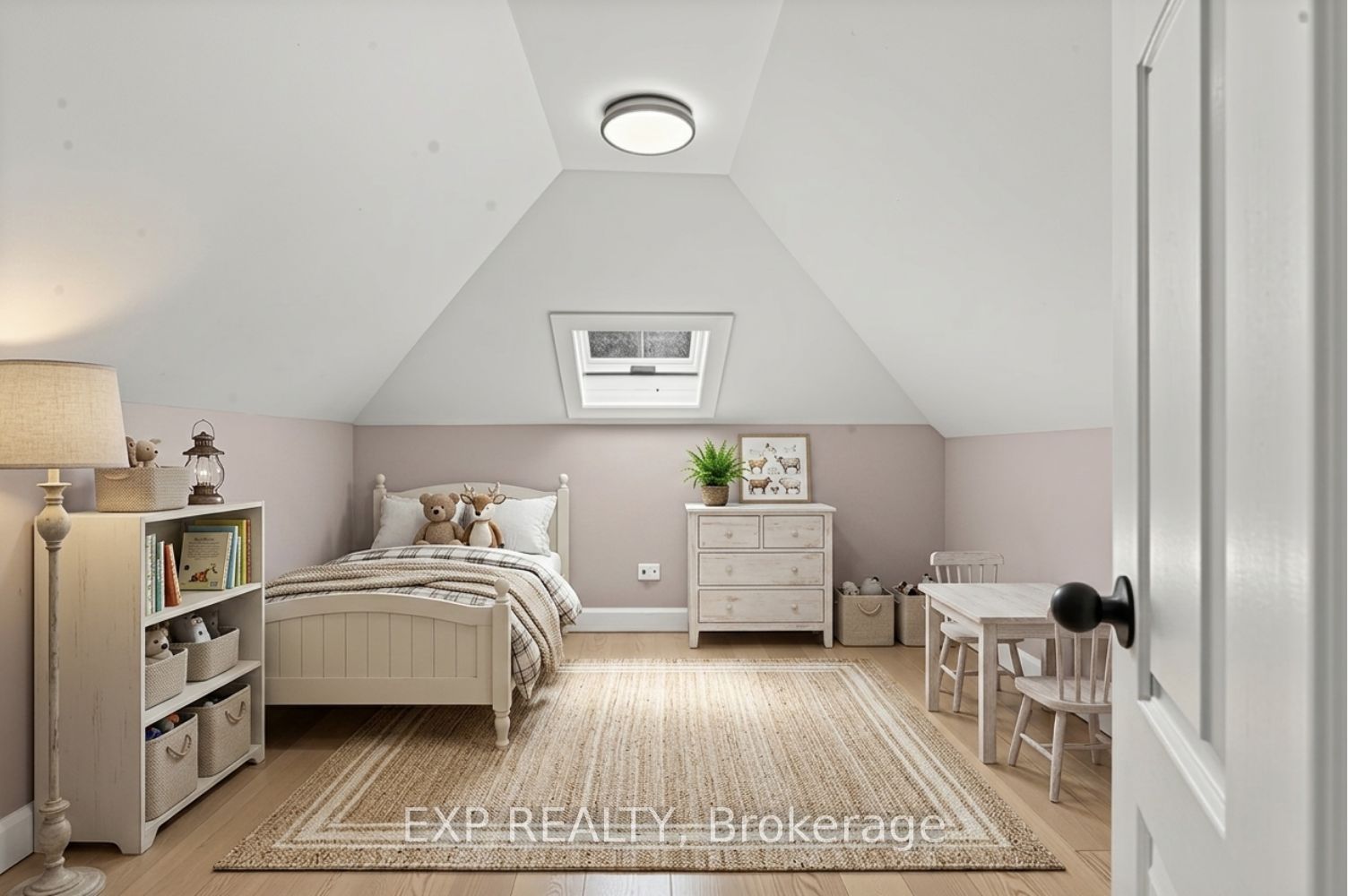 780 Oxford Street Property Photo 11