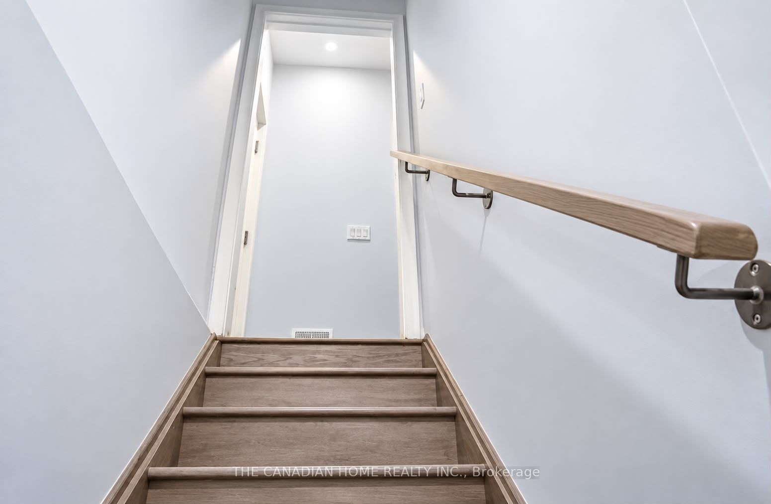 400 Finch Avenue 34 Property Photo 4