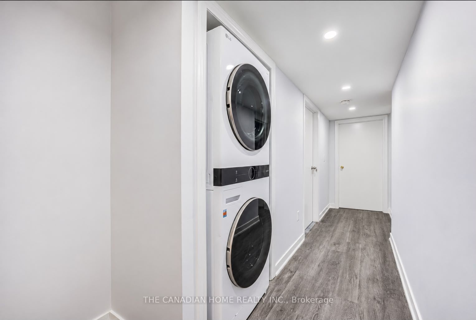400 Finch Avenue 34 Property Photo 6