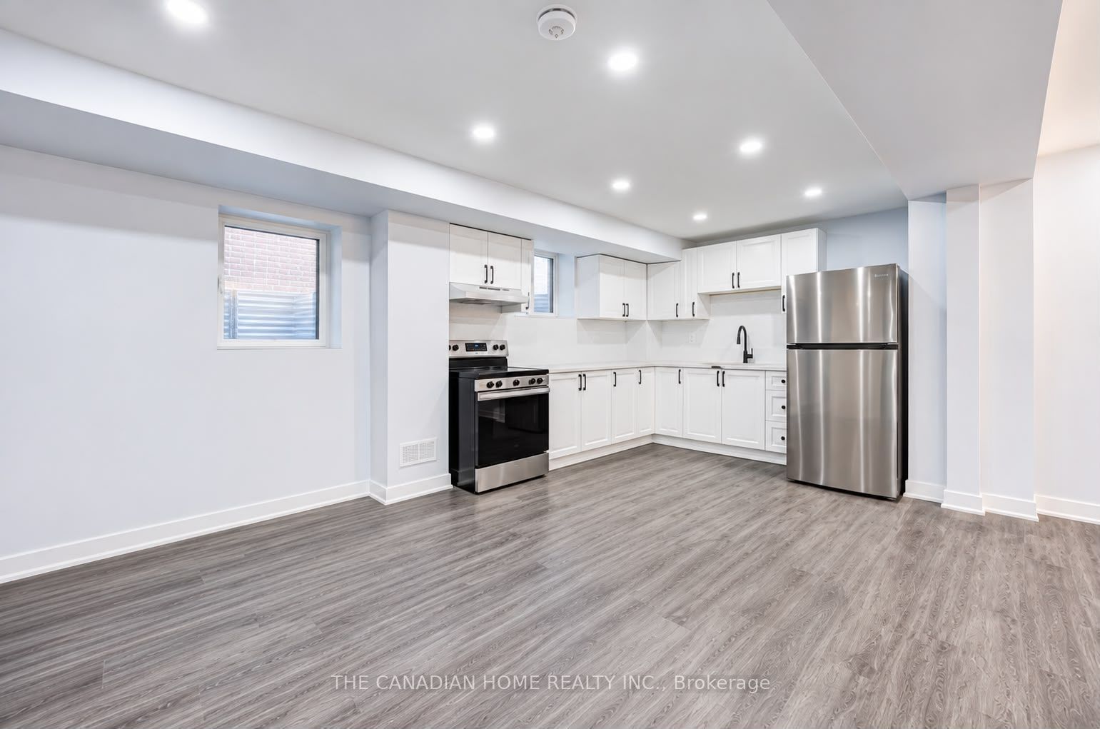 400 Finch Avenue 34 Property Photo 8