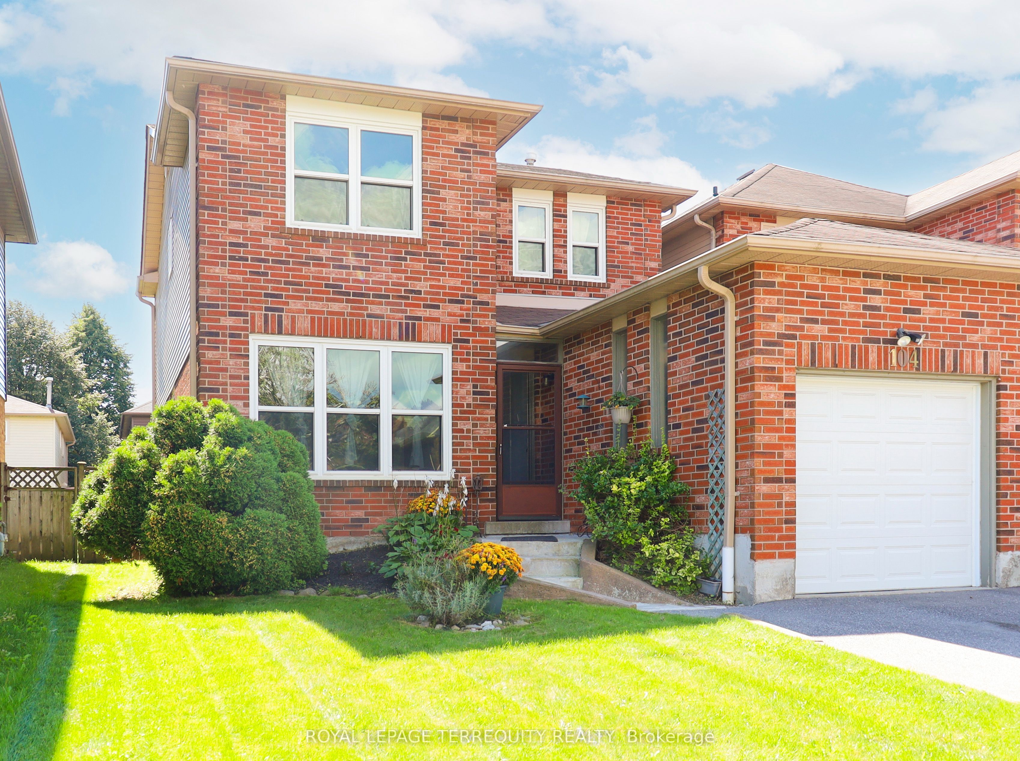 104 Gates Crescent
