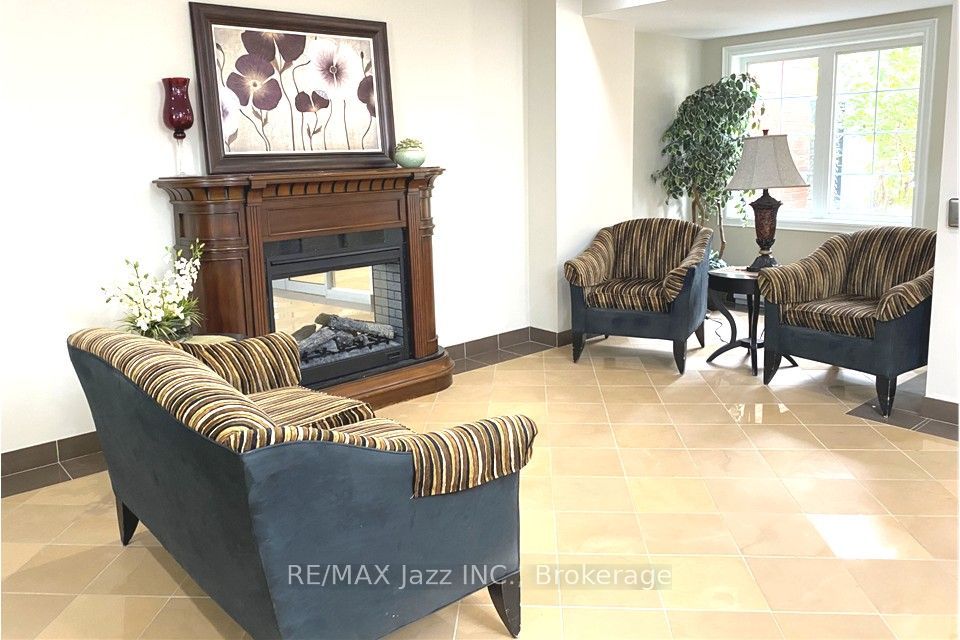 61 Clarington Boulevard 102 Property Photo 6