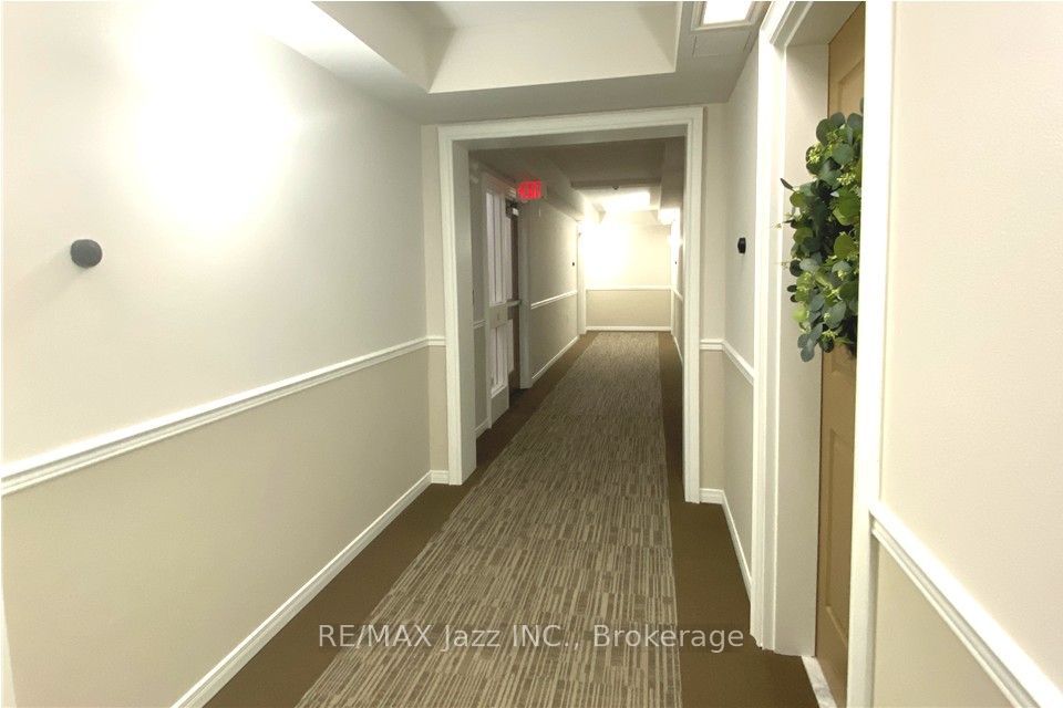 61 Clarington Boulevard 102 Property Photo 7
