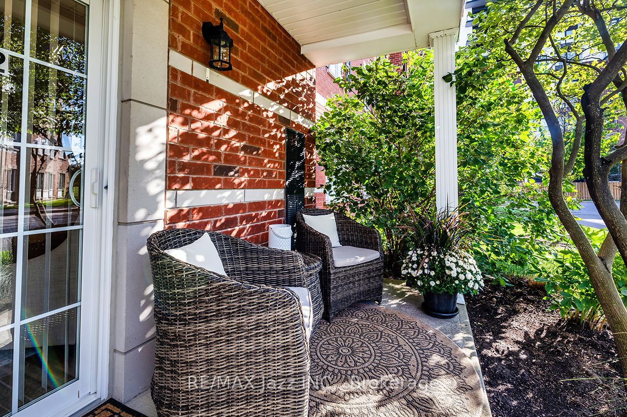 61 Clarington Boulevard 102 Property Photo 26