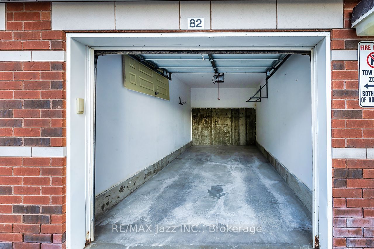 61 Clarington Boulevard 102 Property Photo 28