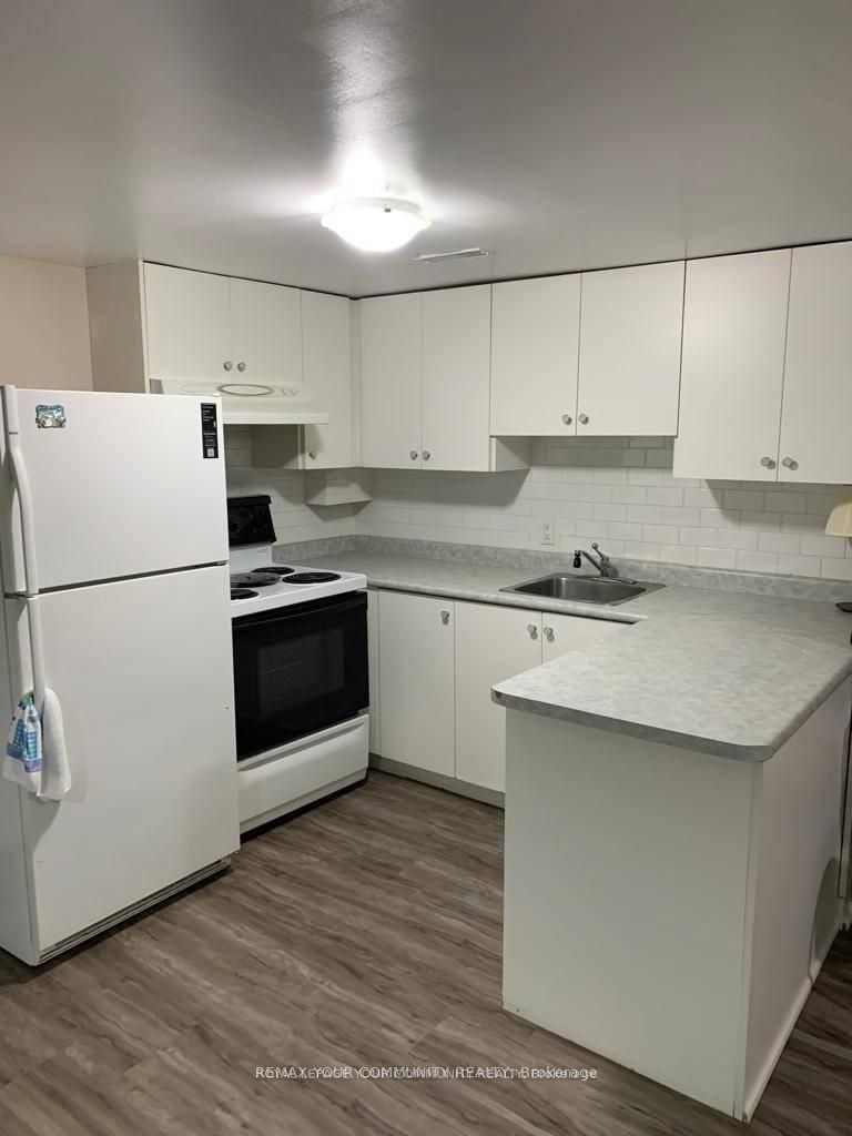 23 Charlemont Cres Crescent Property Photo 1