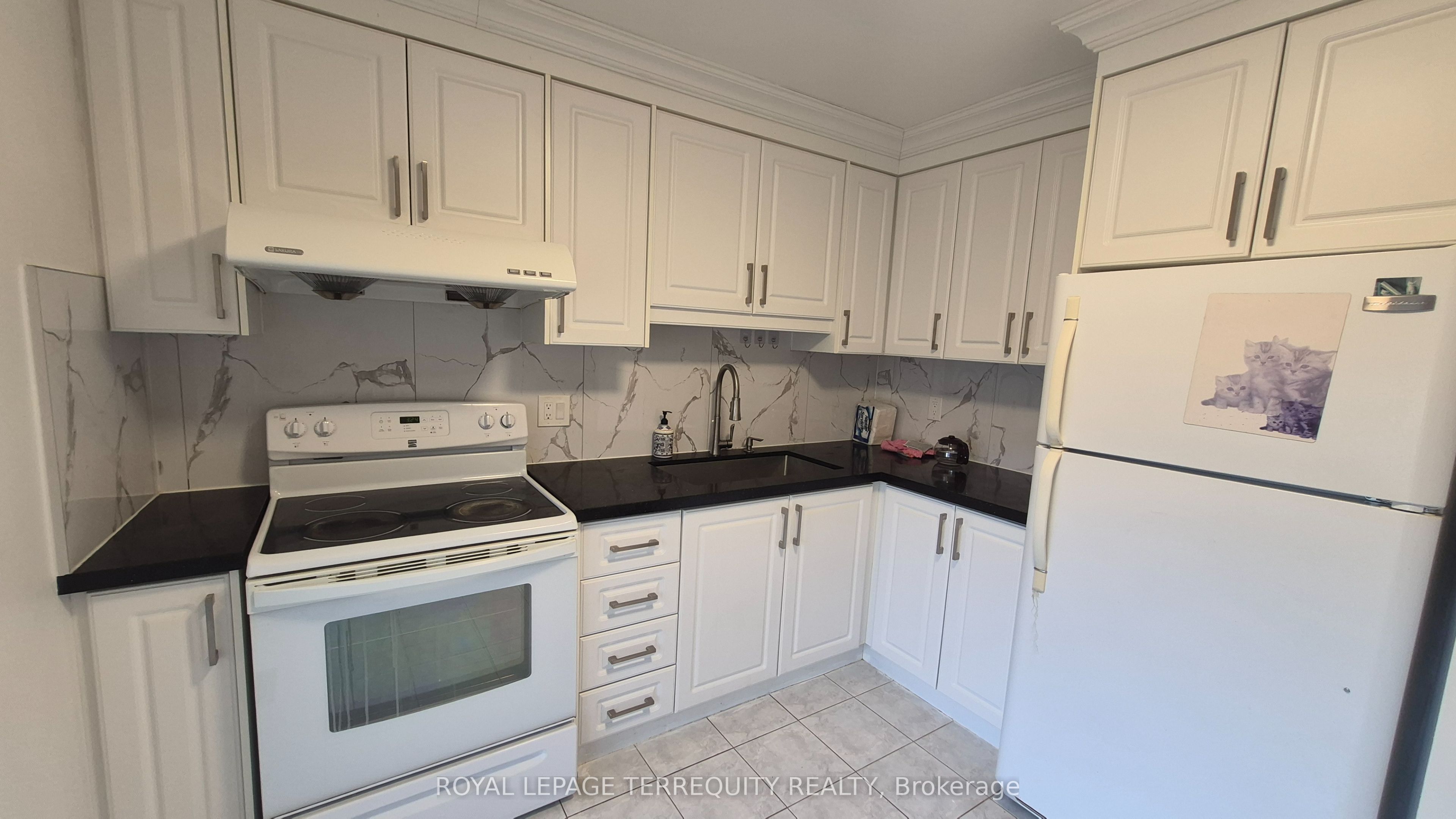 15 Brimwood Boulevard 15 Property Photo 5