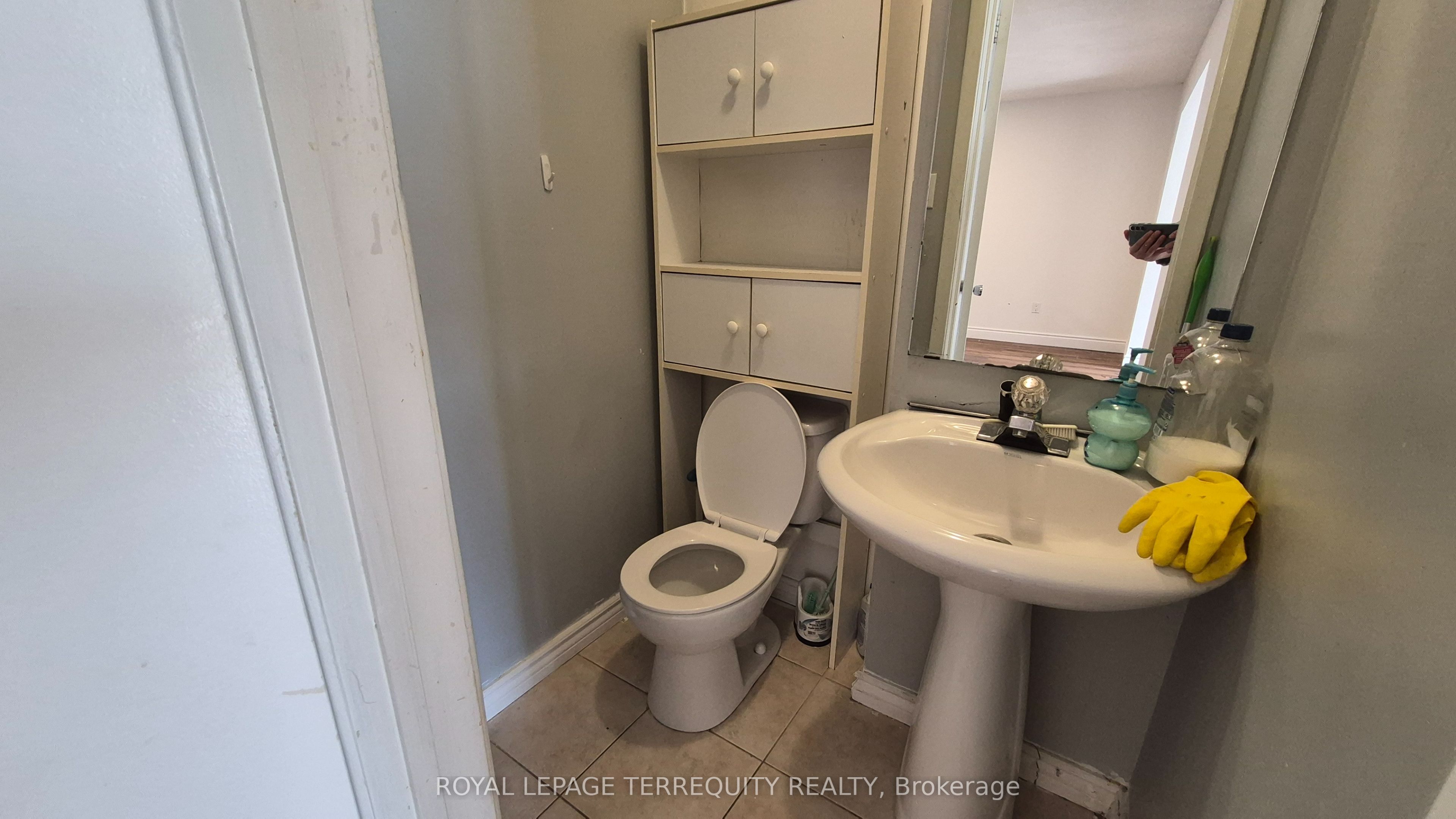 15 Brimwood Boulevard 15 Property Photo 6