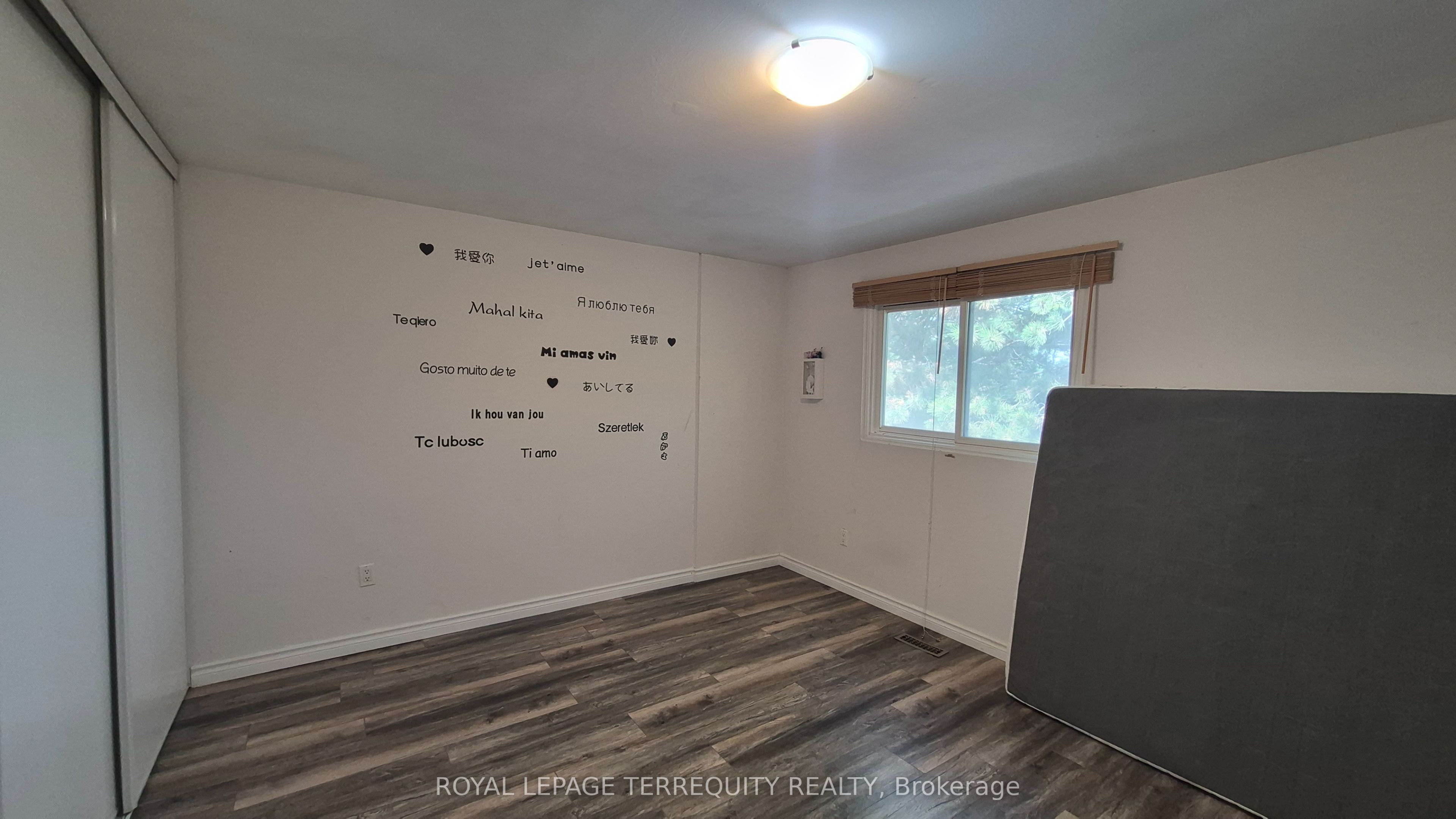 15 Brimwood Boulevard 15 Property Photo 7