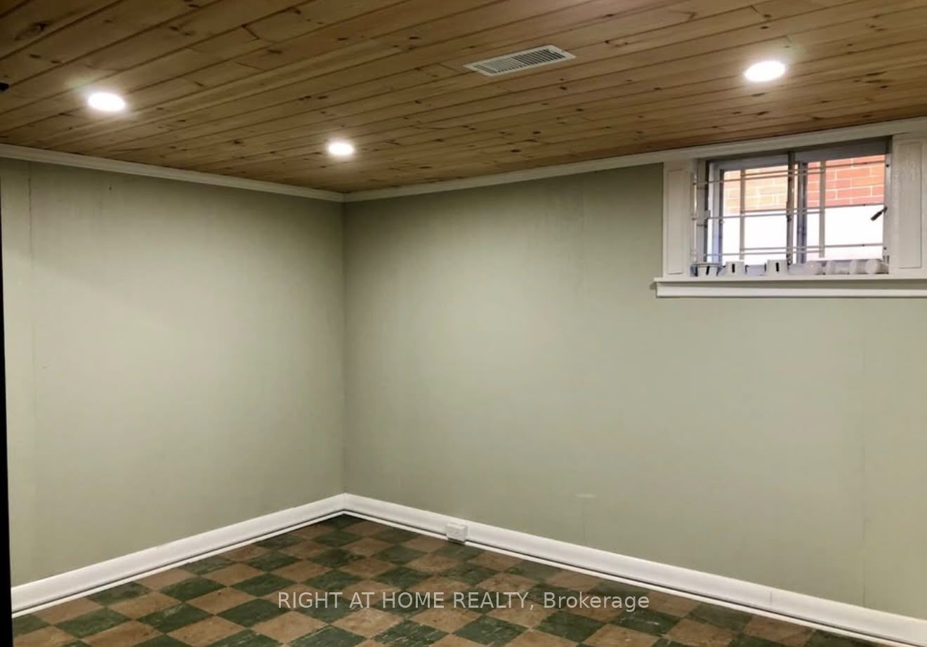 3 Bexhill Avenue Basement Property Photo 2