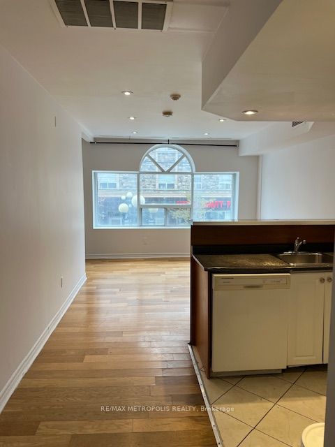 1431 & 1433 Gerrard Street E 4 Property Photo 1