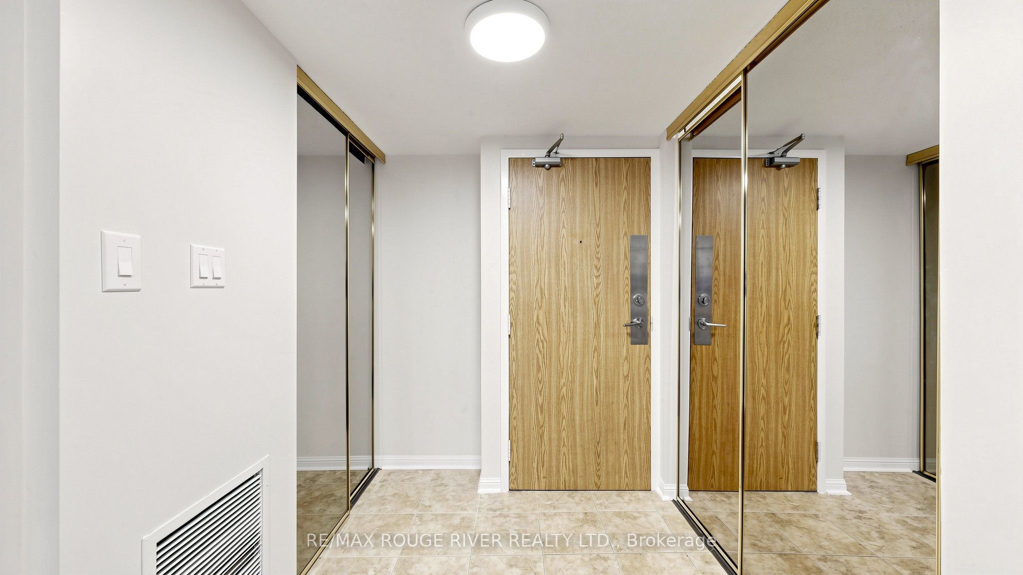 757 Victoria Park Avenue 206 Property Photo 7