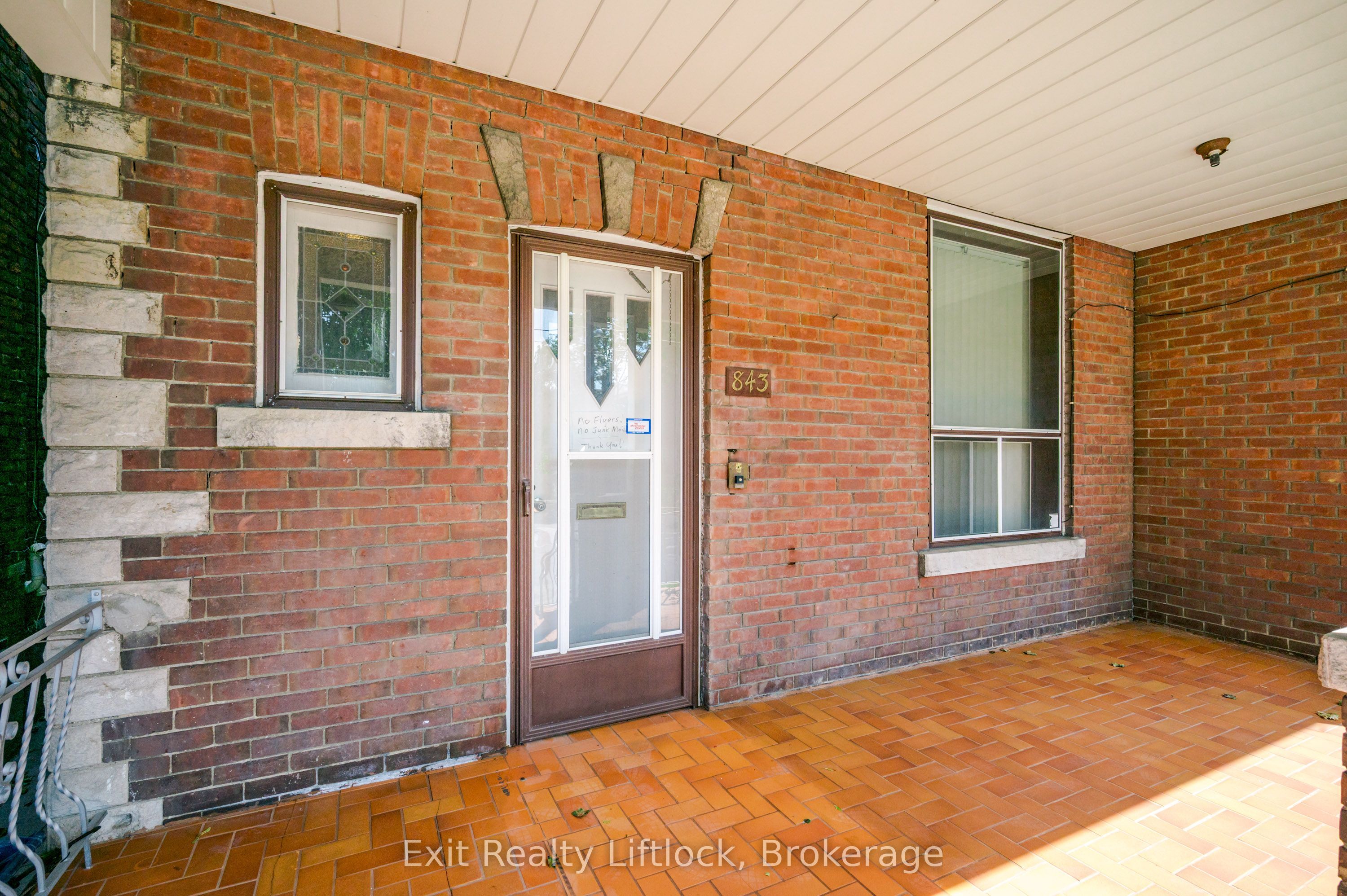 843 Logan Avenue Property Photo 4