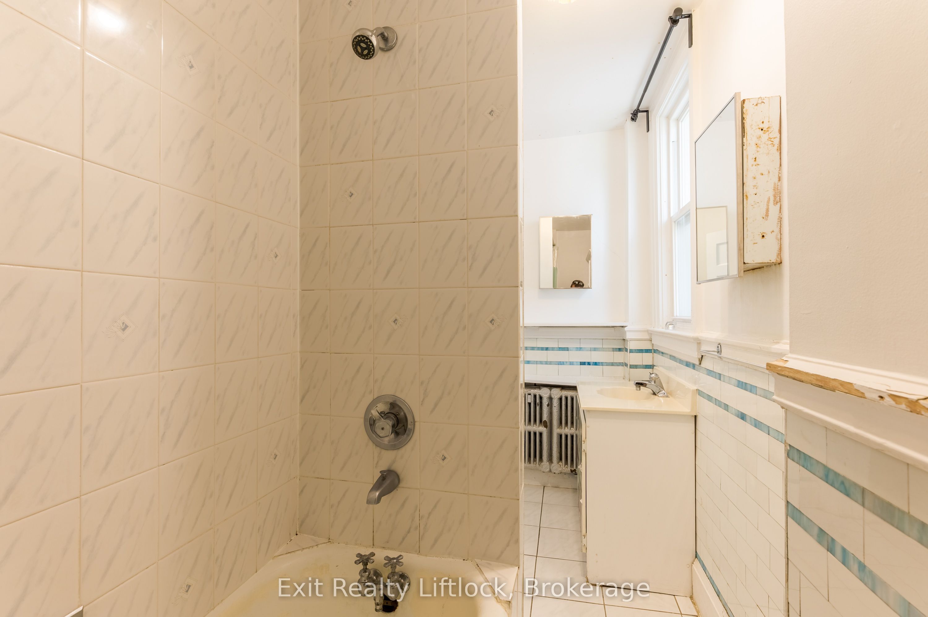 843 Logan Avenue Property Photo 23