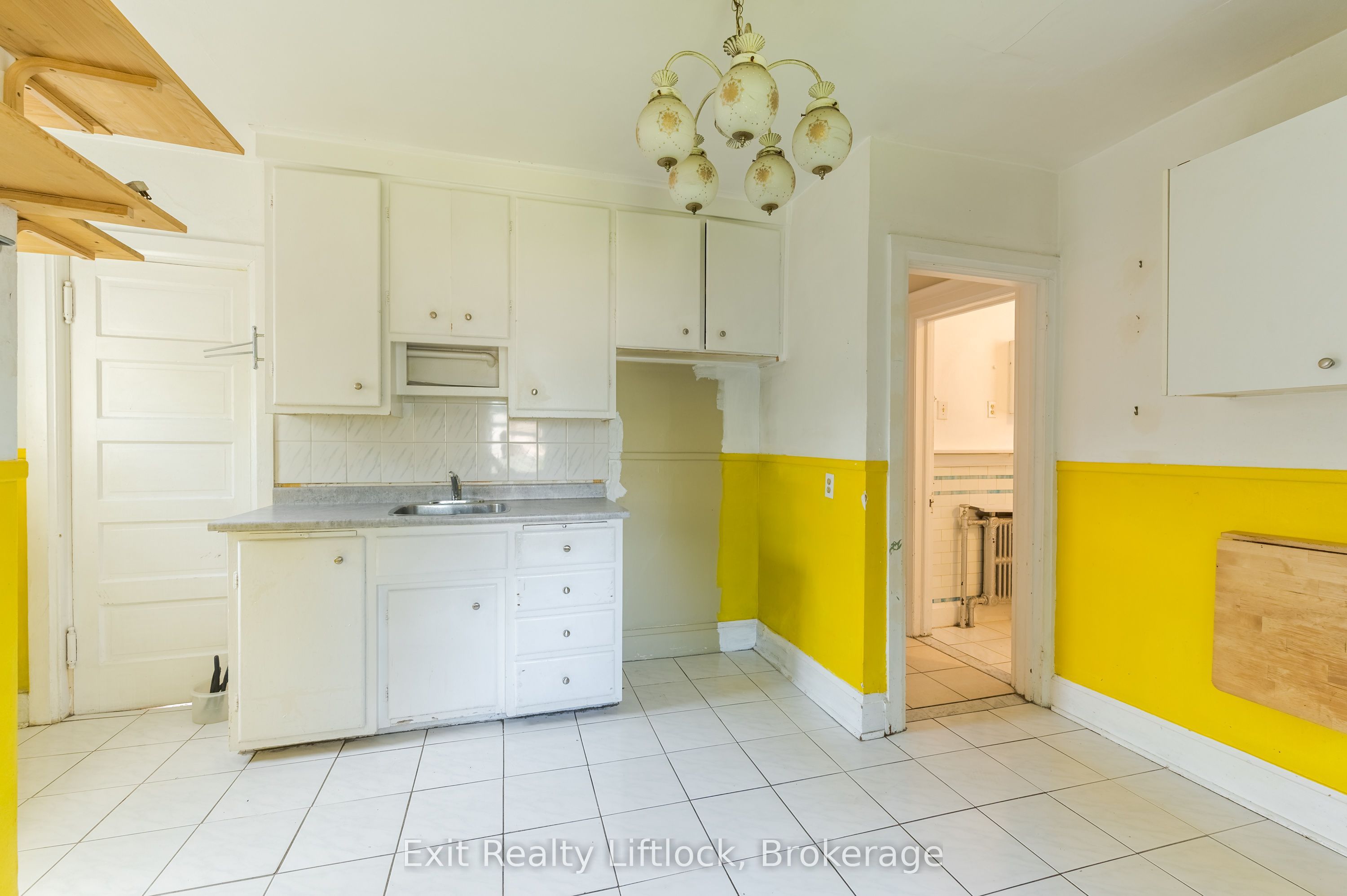 843 Logan Avenue Property Photo 25