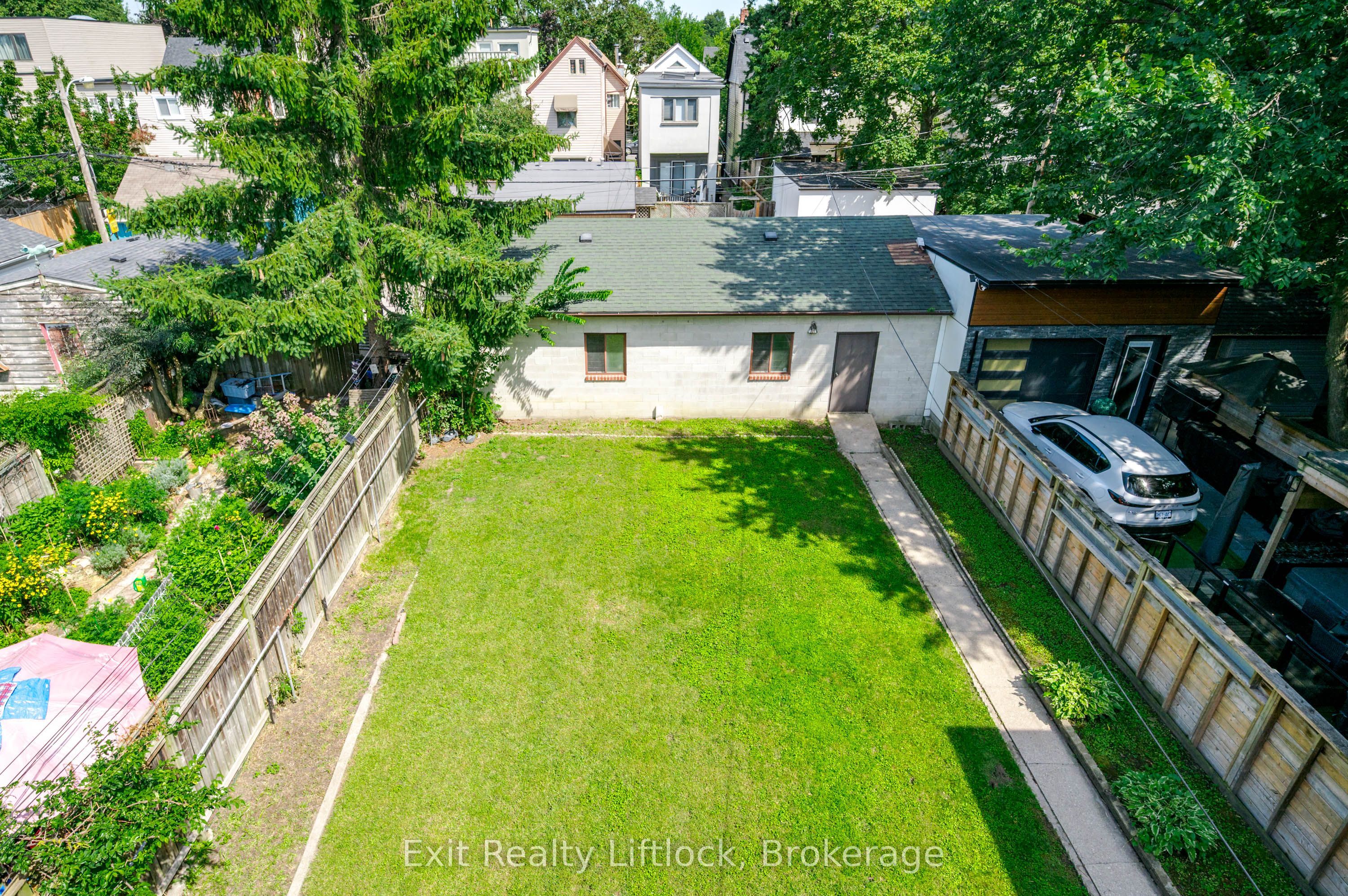 843 Logan Avenue Property Photo 34