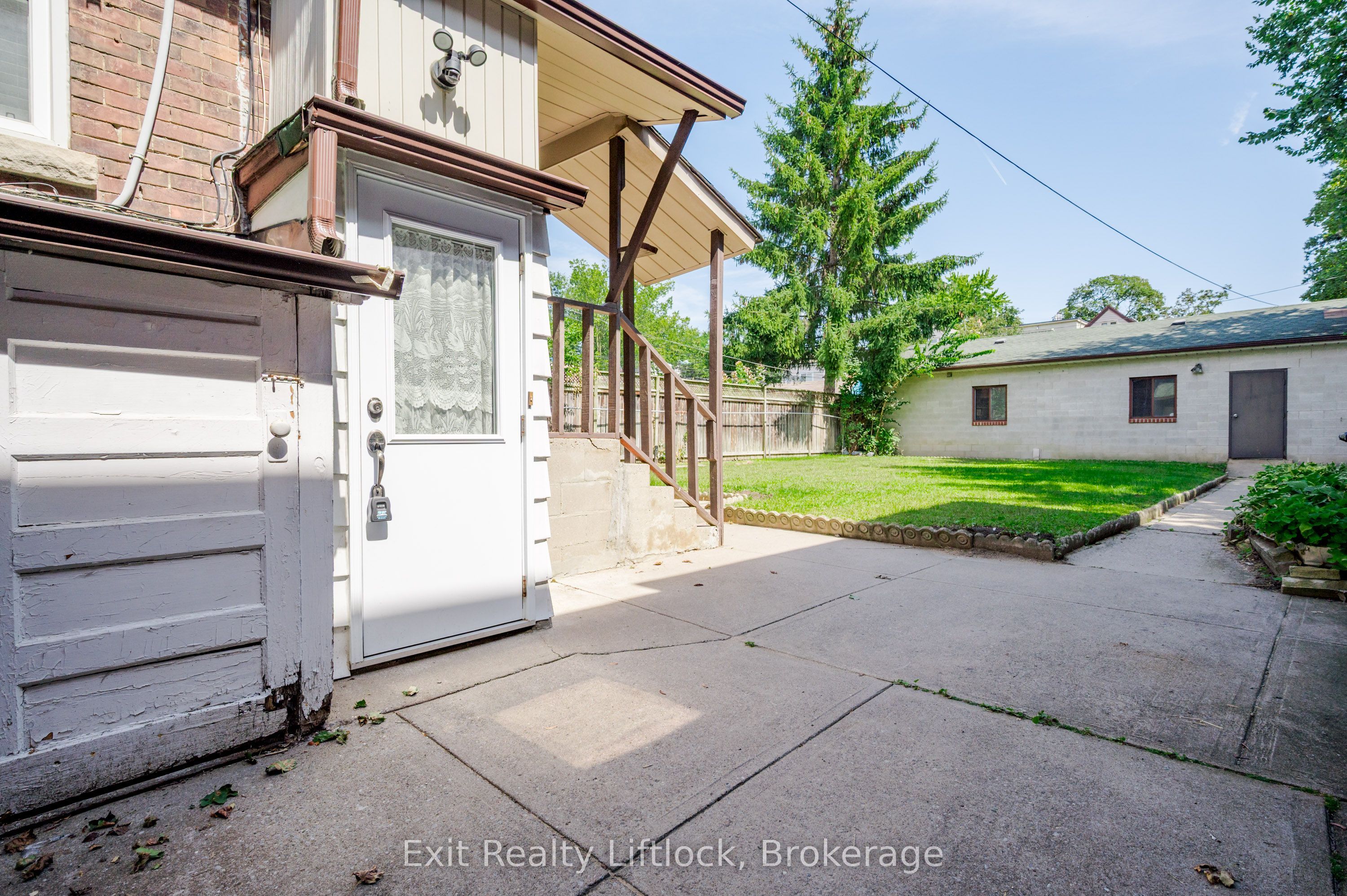 843 Logan Avenue Property Photo 44